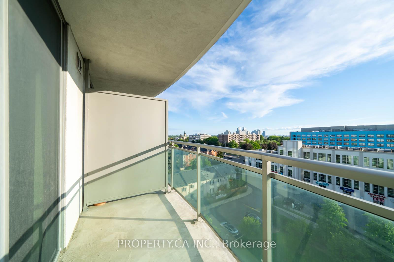 8 Rosebank Drive 9H, Toronto Unit: 9H