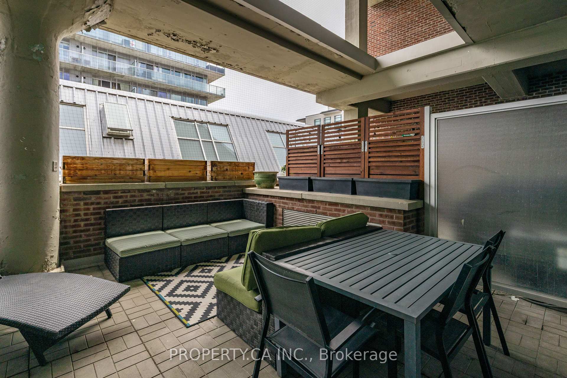 233 Carlaw Avenue 325, Toronto Unit: 325