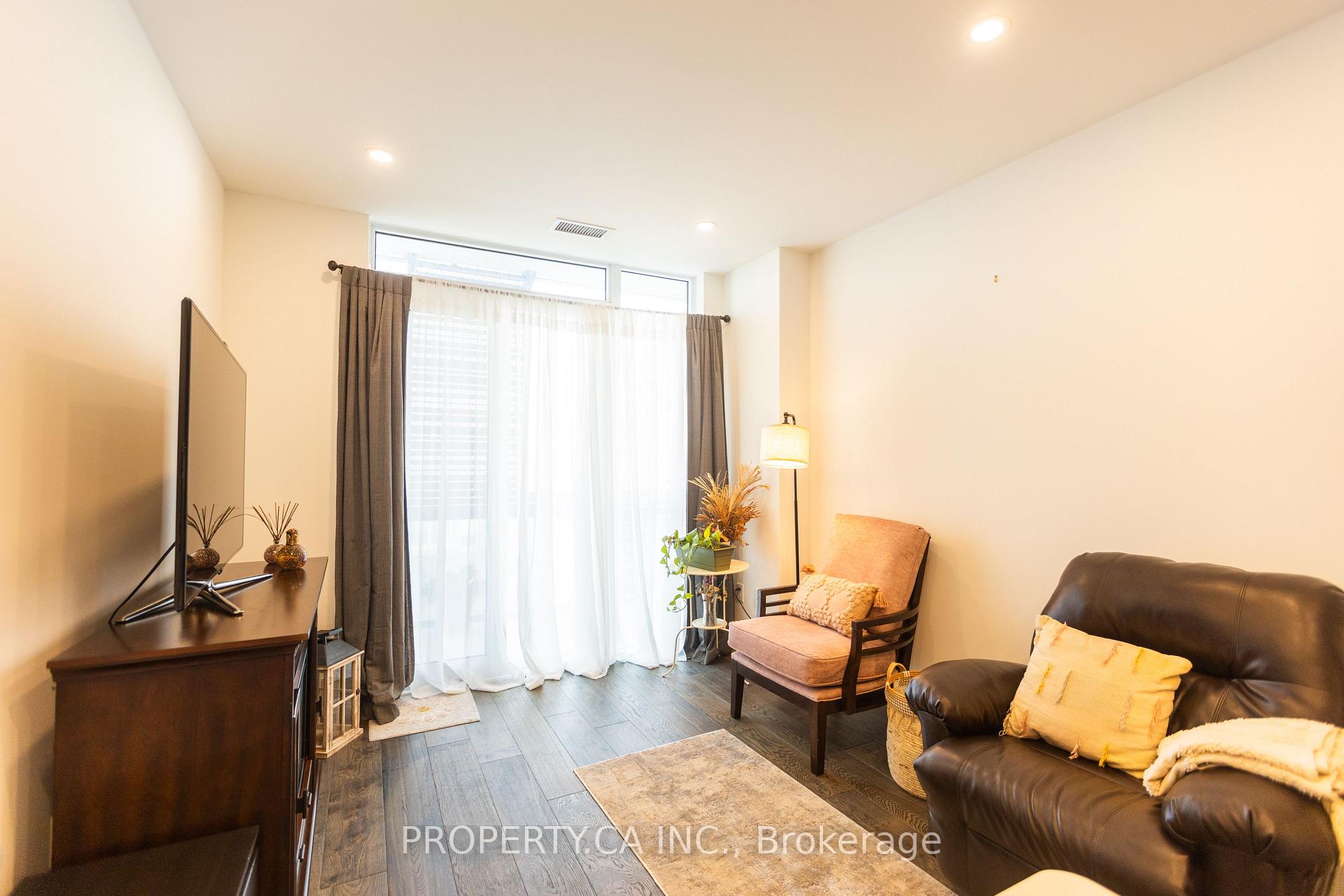 39 Roehampton Avenue 4304, Toronto Unit: 4304