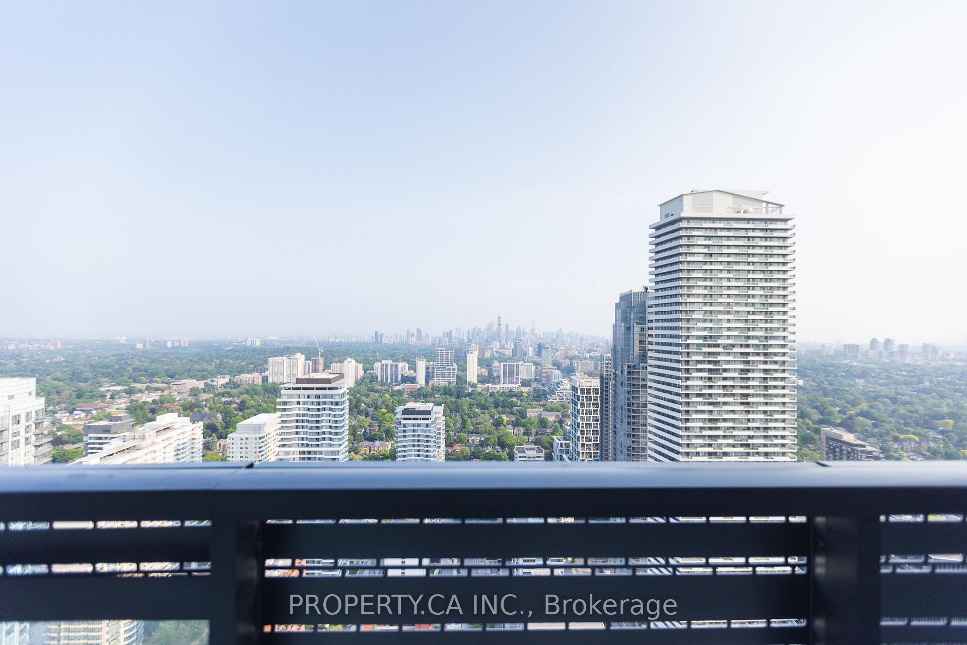 39 Roehampton Avenue 4304, Toronto Unit: 4304