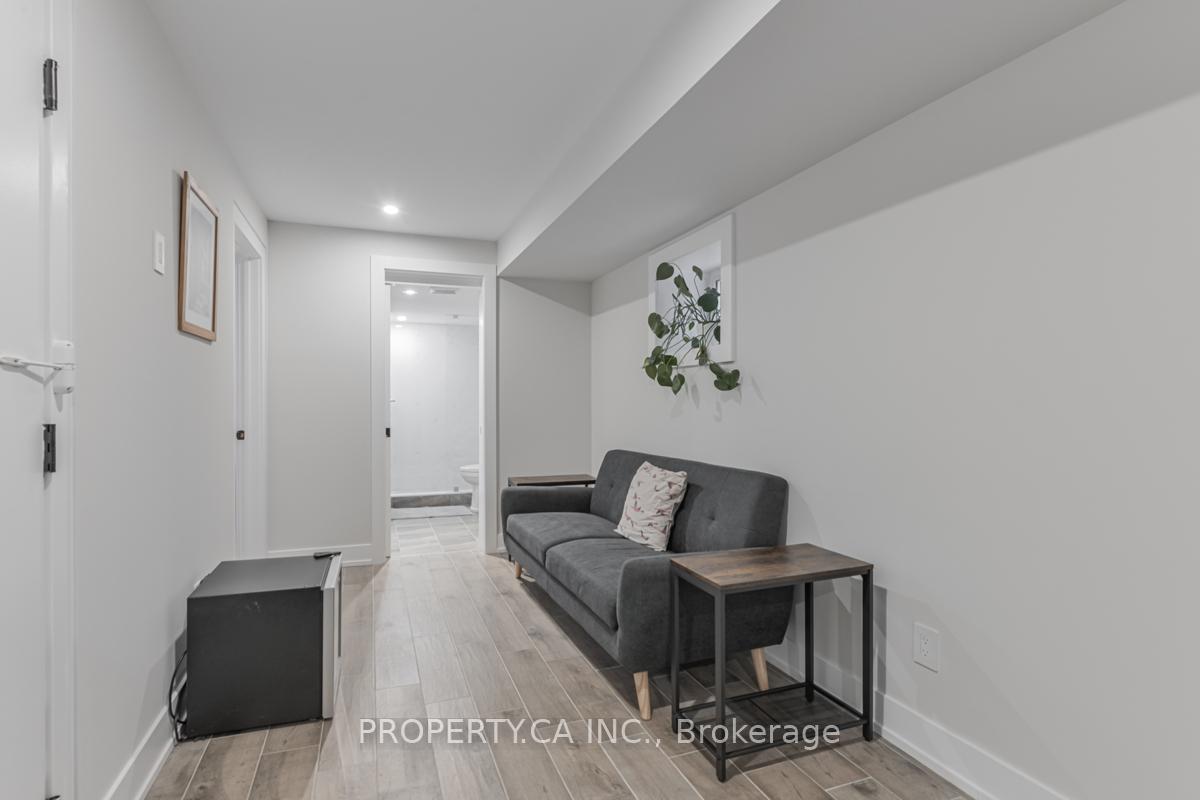 55 Glenshaw Crescent Basement, Toronto Unit: Basement