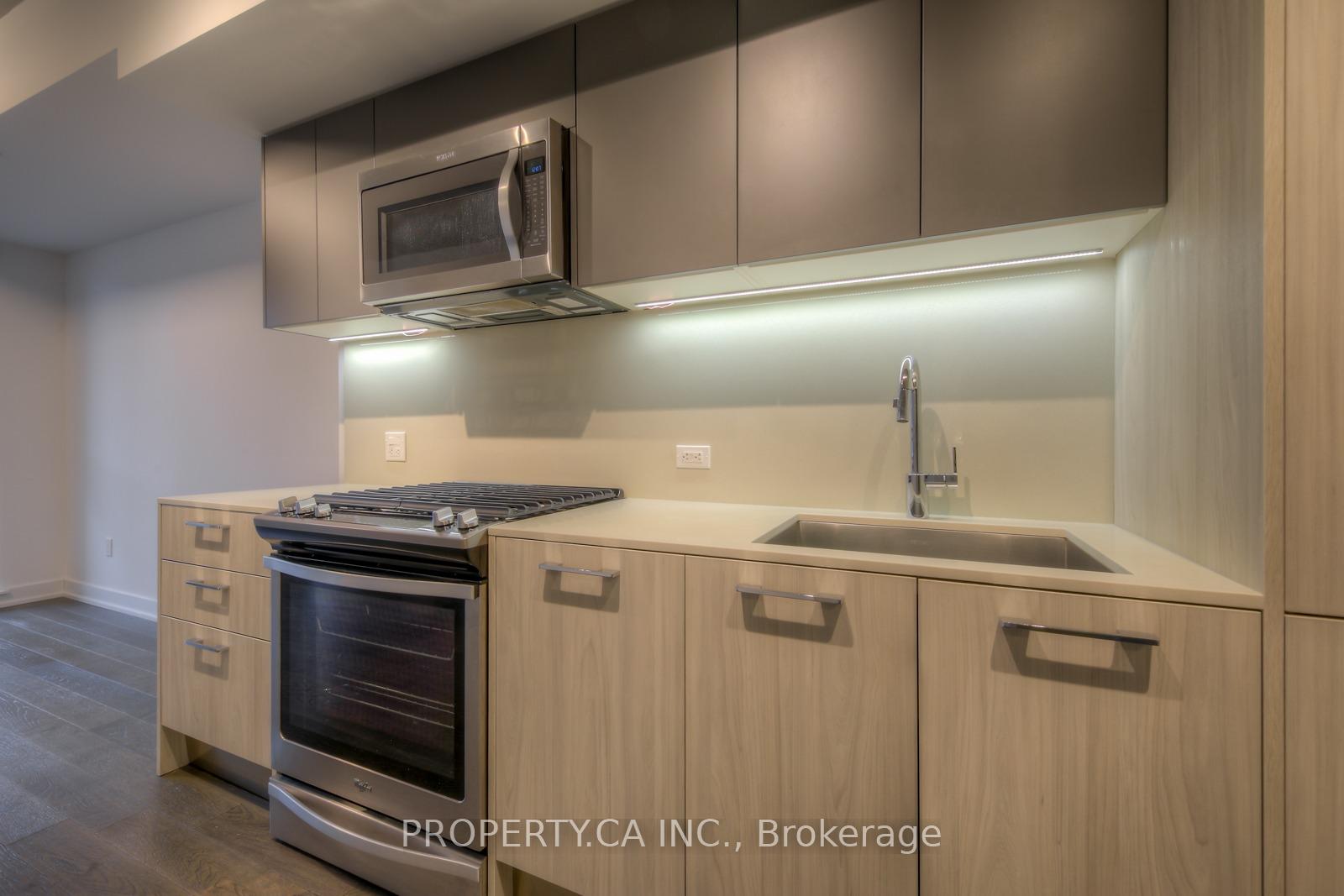 665 Kingston Road 406, Toronto Unit: 406