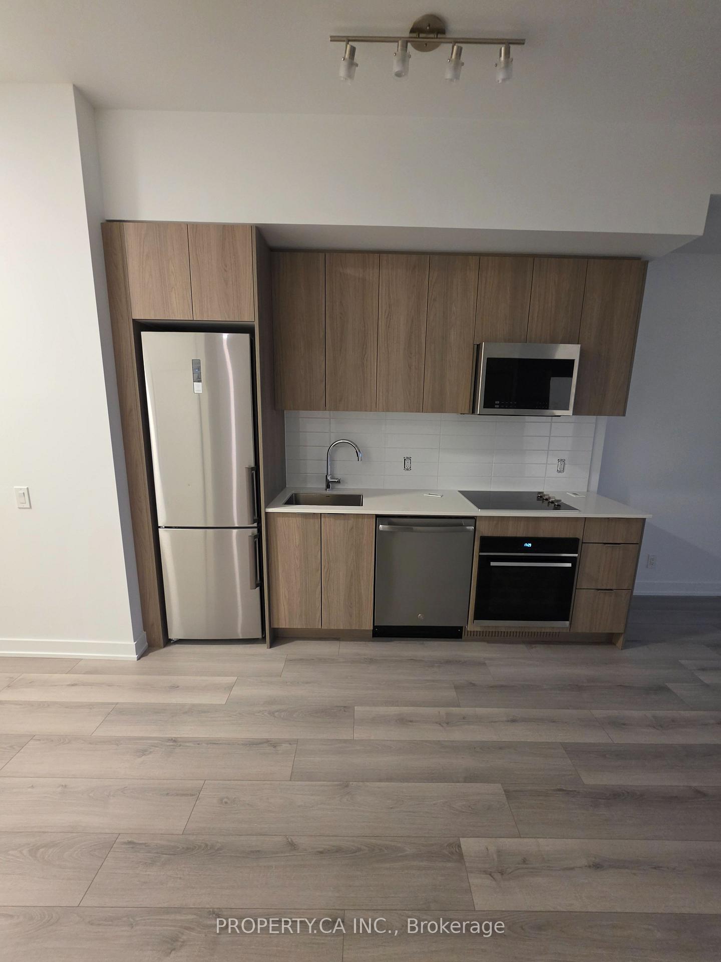 20 Deans Drive 221, Toronto Unit: 221