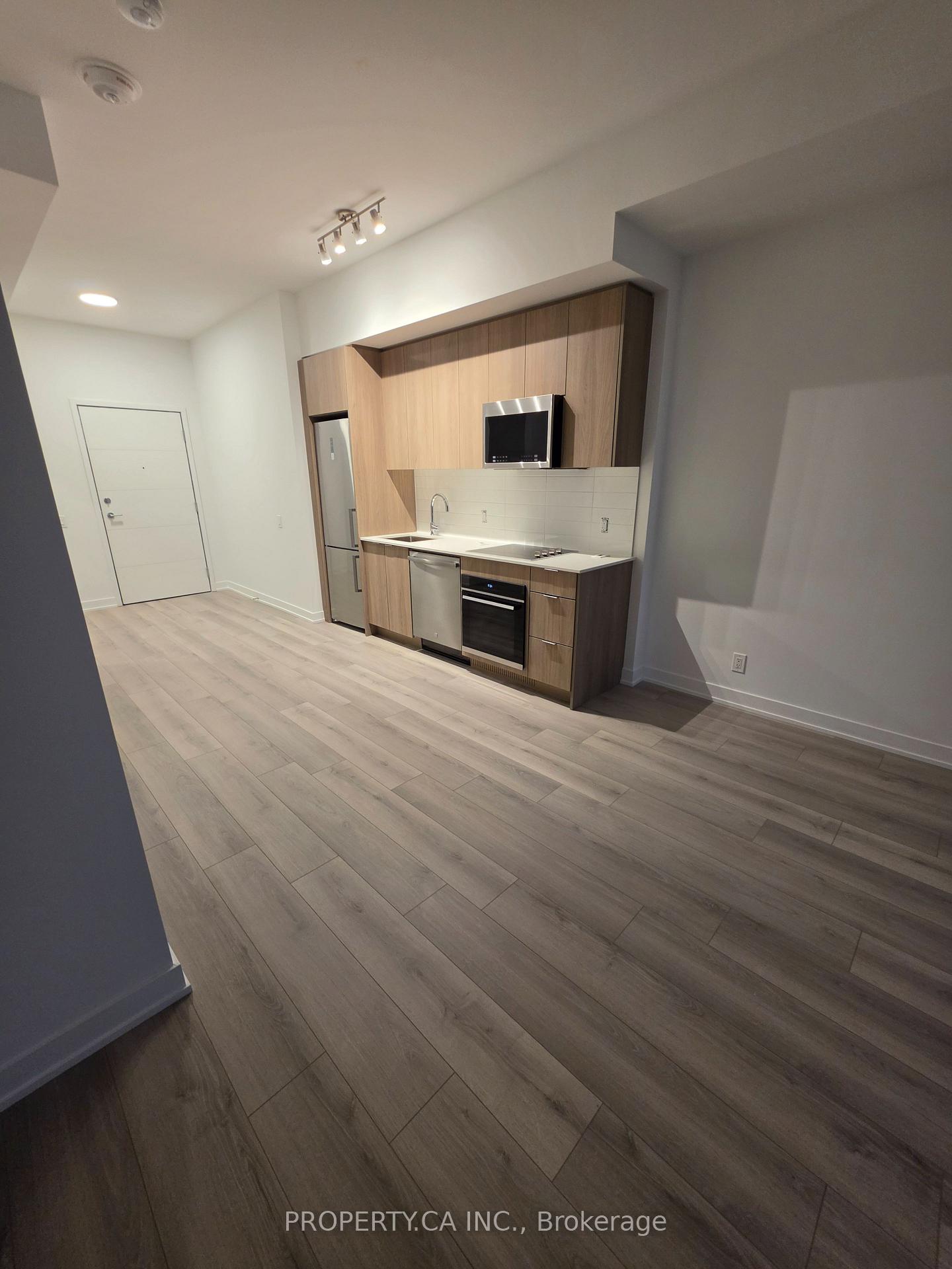 20 Deans Drive 221, Toronto Unit: 221