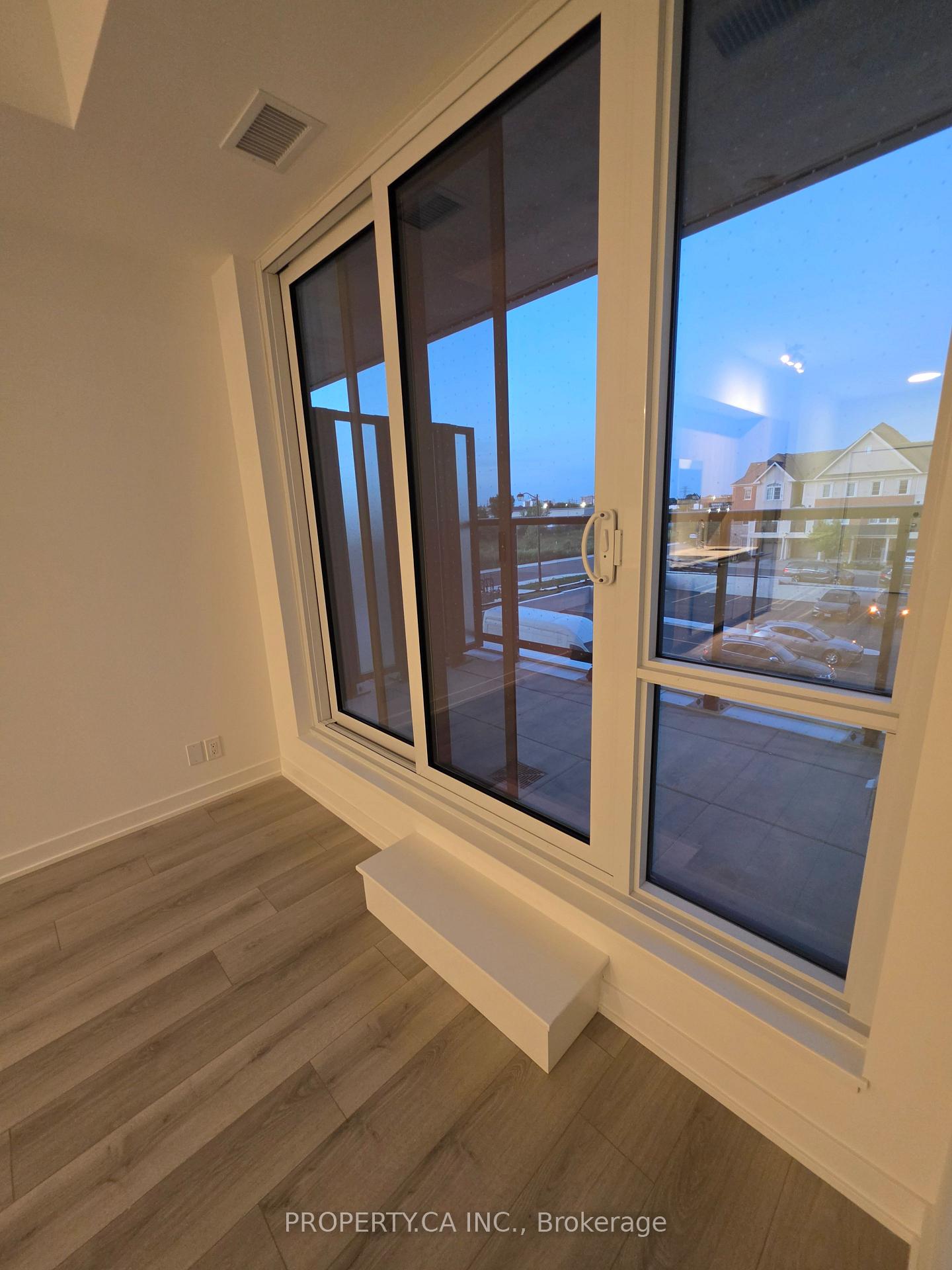 20 Deans Drive 221, Toronto Unit: 221