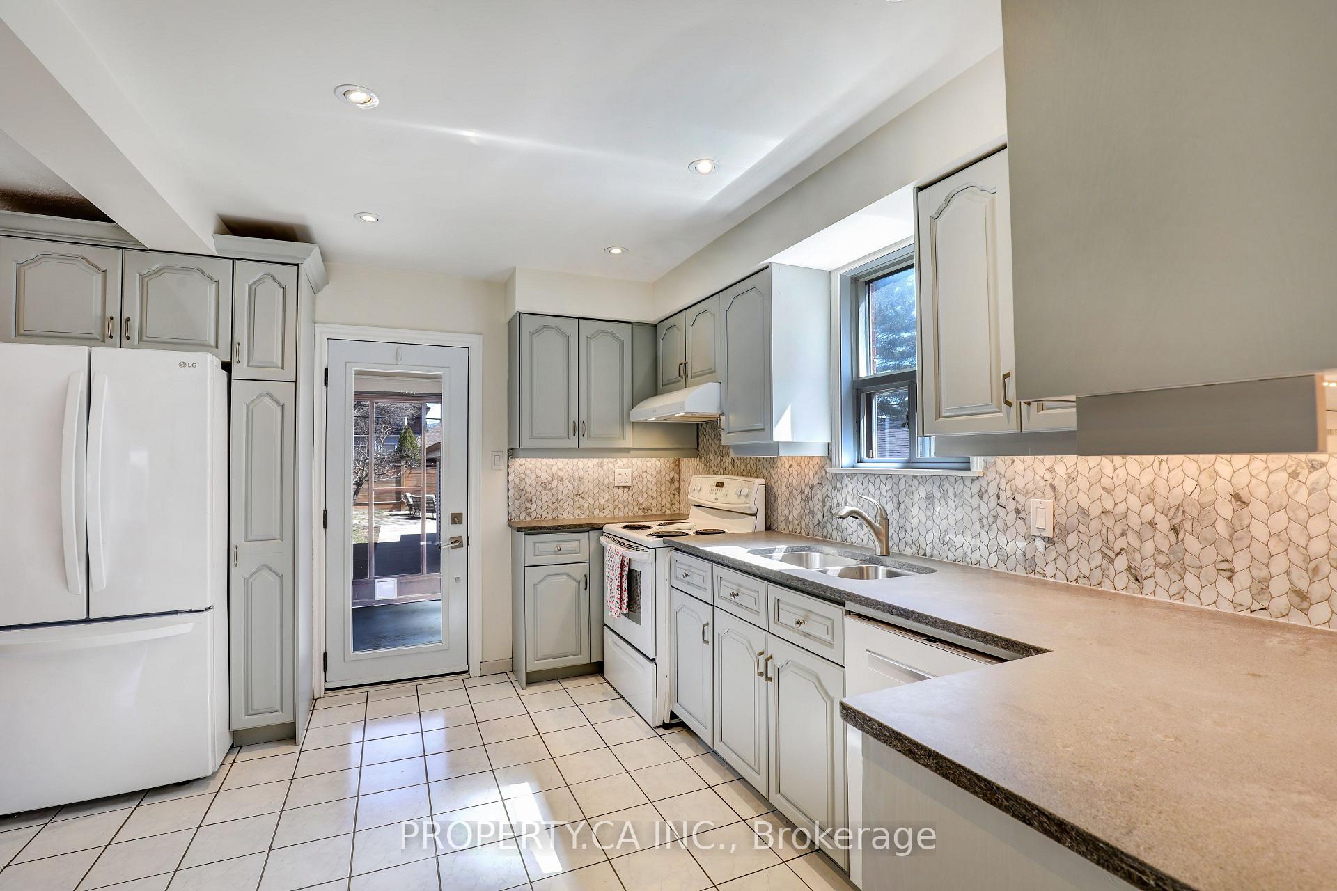 135 Cadorna Avenue, Toronto