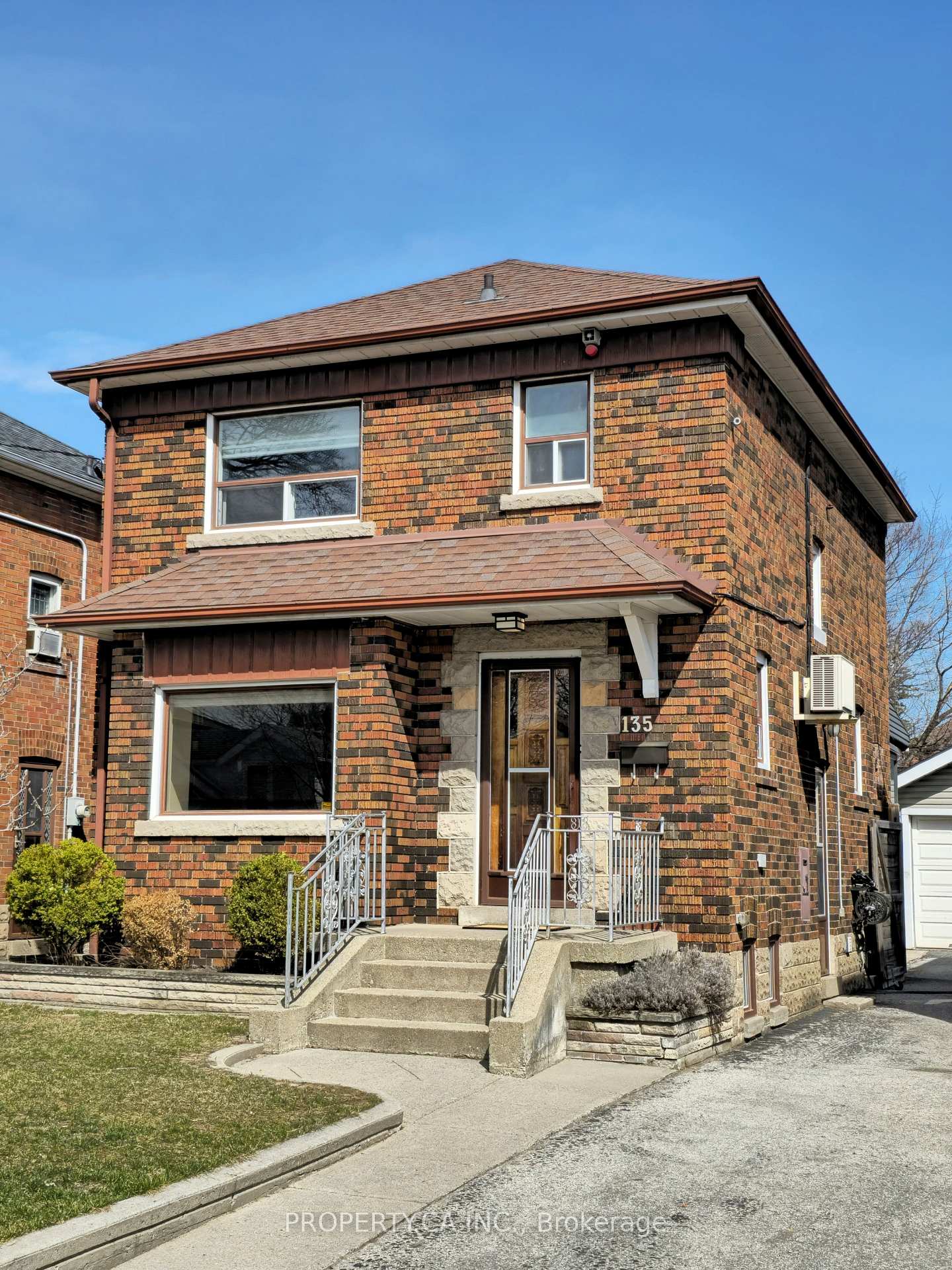 135 Cadorna Avenue, Toronto