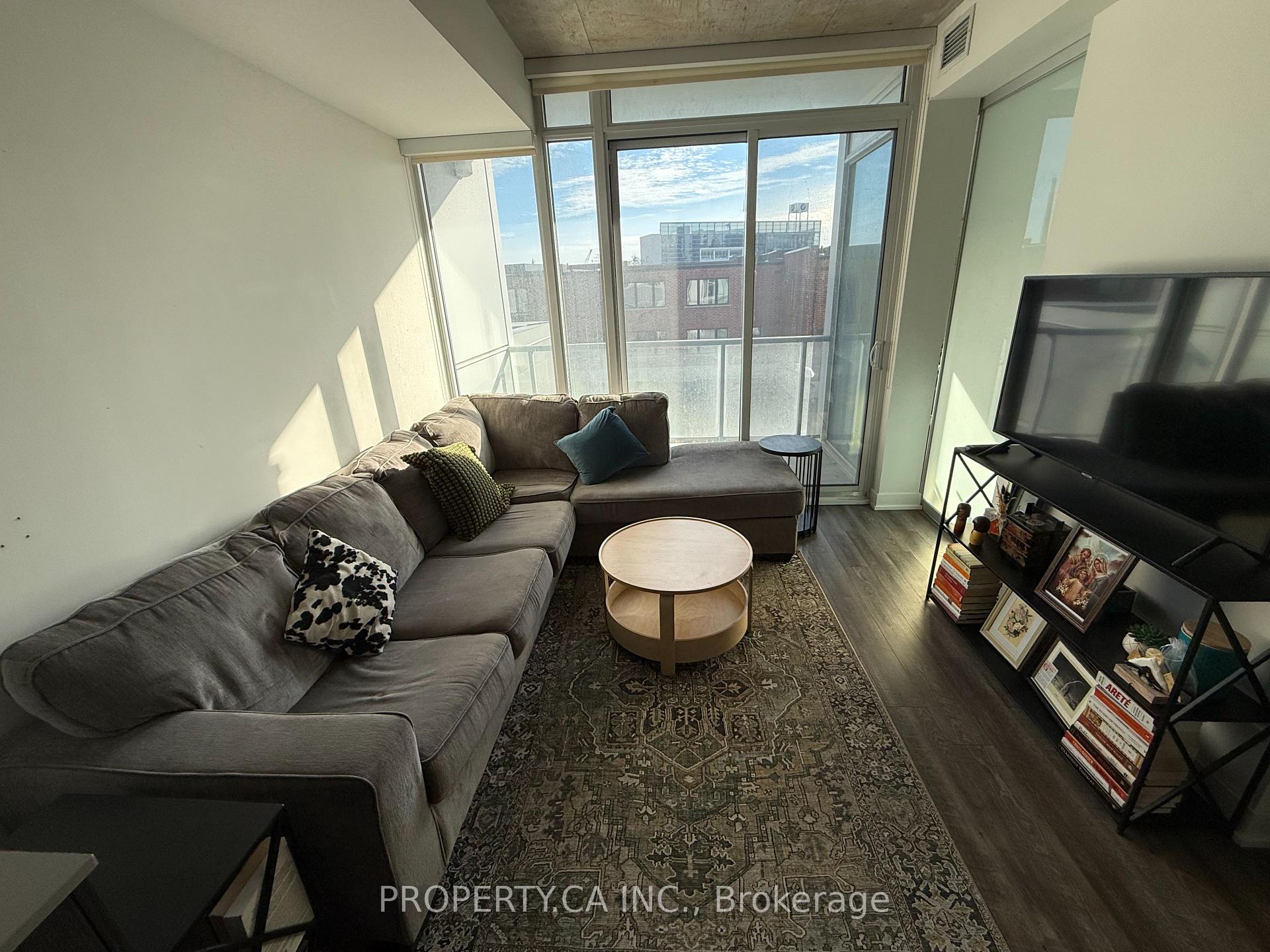 25 Baseball Place 206, Toronto Unit: 206