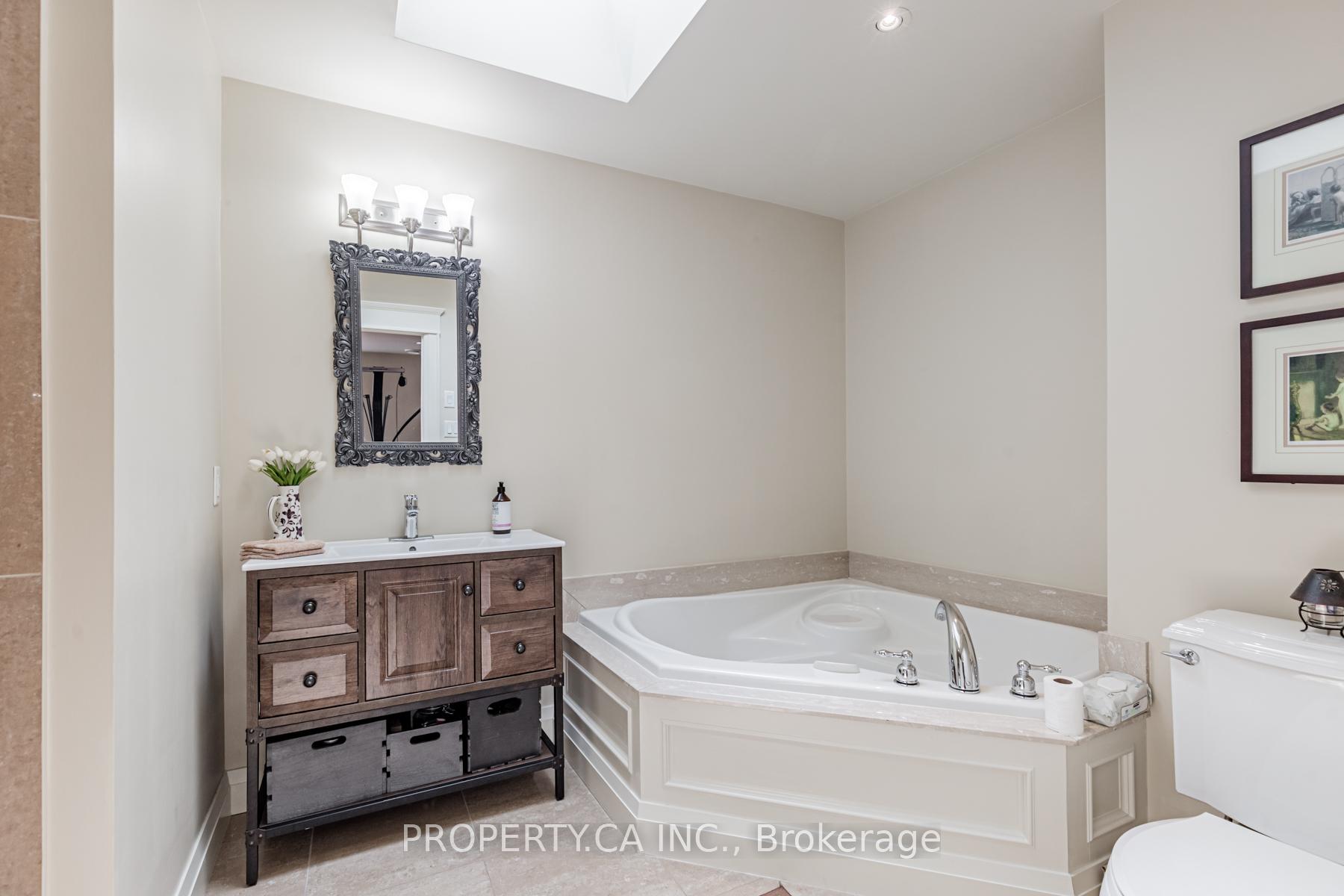 131 Gillard Avenue Upper, Toronto Unit: Upper