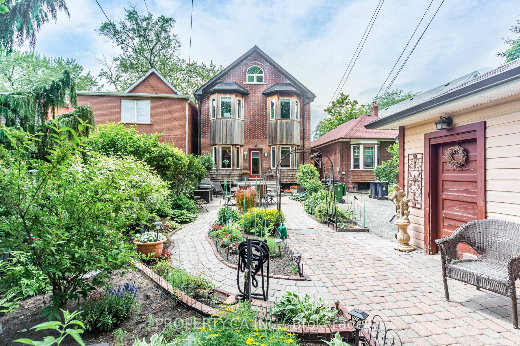 131 Gillard Avenue Upper, Toronto Unit: Upper