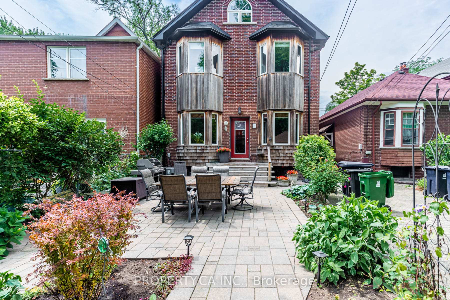 131 Gillard Avenue Upper, Toronto Unit: Upper