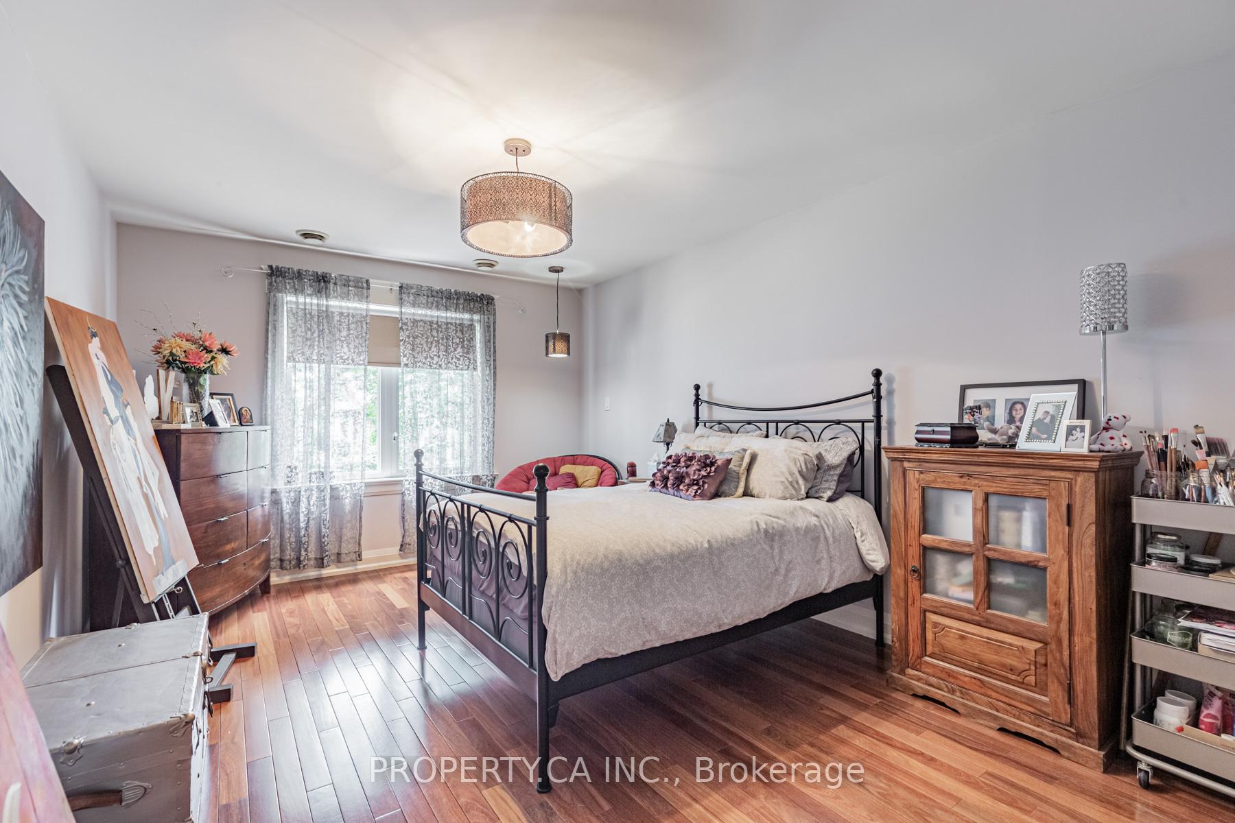 131 Gillard Avenue Upper, Toronto Unit: Upper