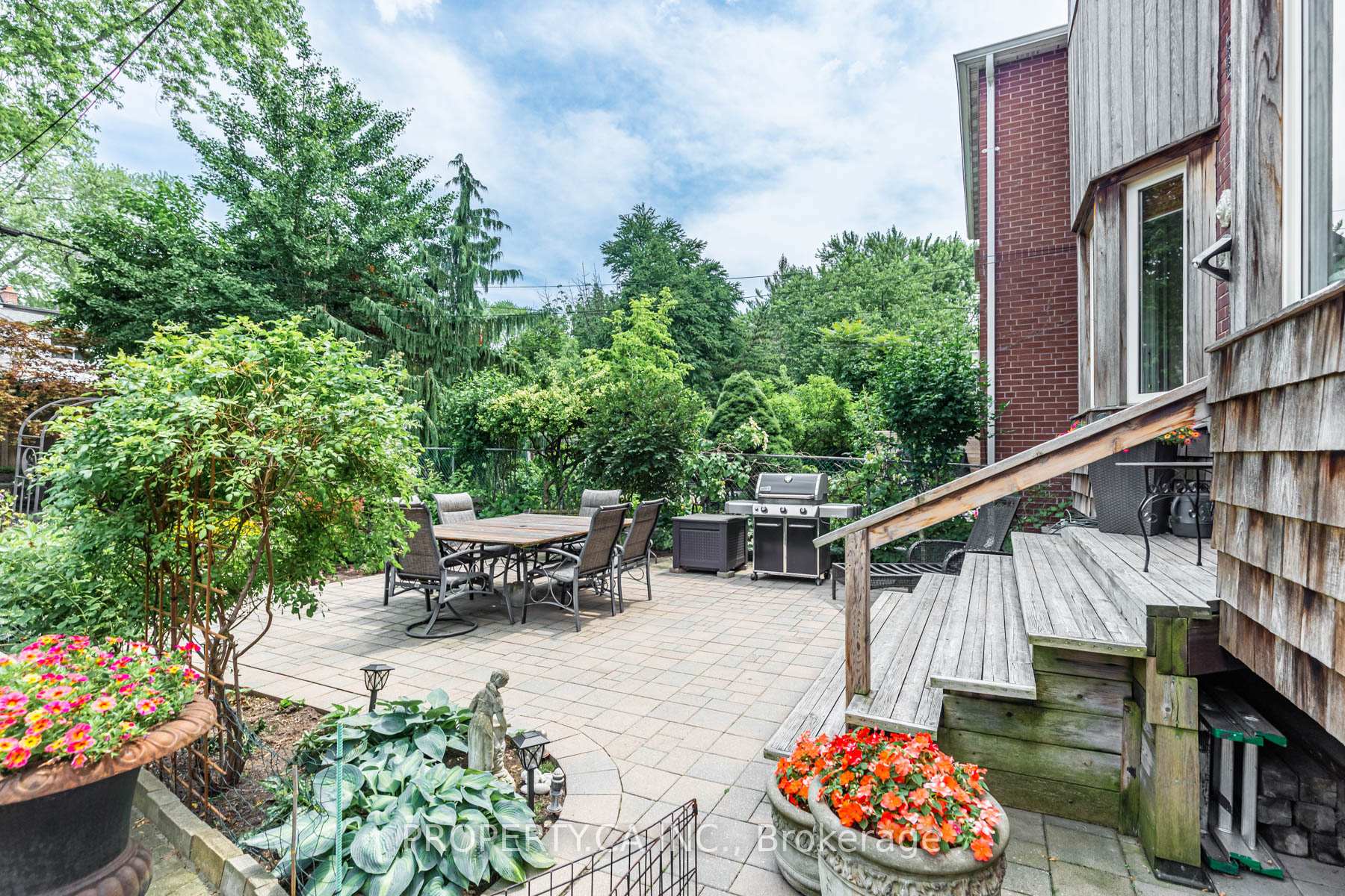 131 Gillard Avenue Upper, Toronto Unit: Upper