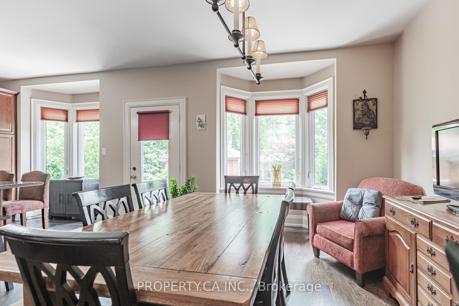 131 Gillard Avenue Upper, Toronto Unit: Upper