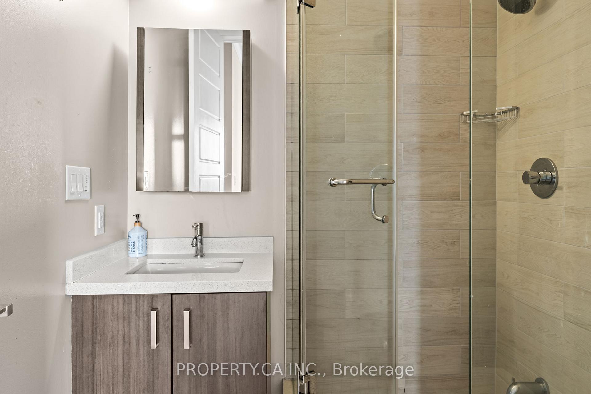 28 Uptown Drive Ph15