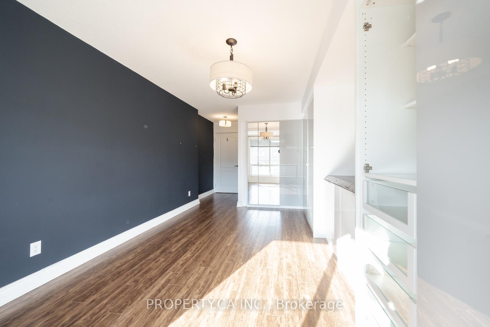 399 South Park Road 303