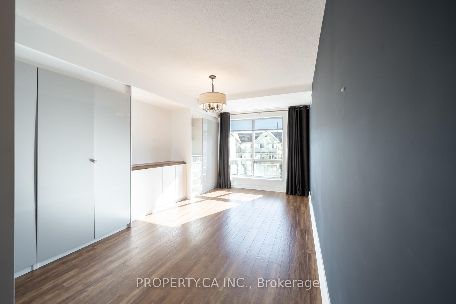 399 South Park Road 303