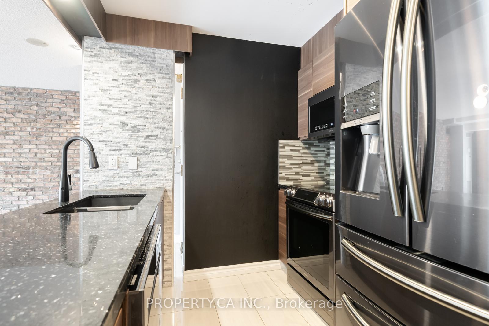 399 South Park Road 303