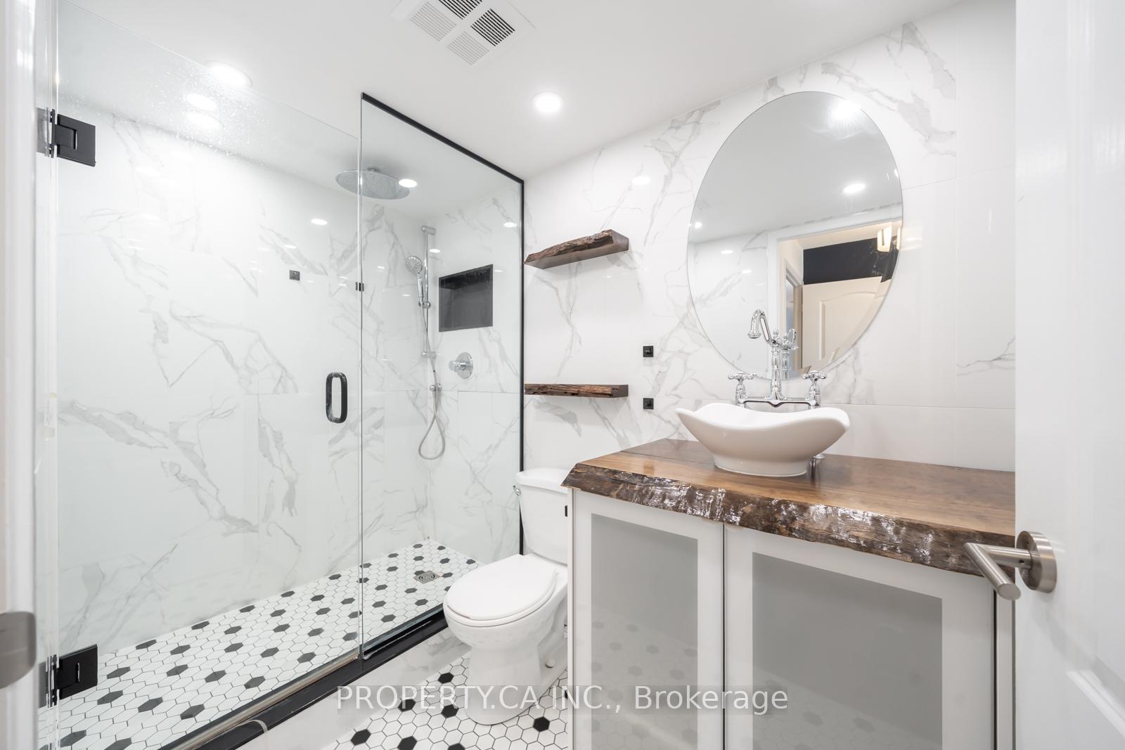 399 South Park Road 303