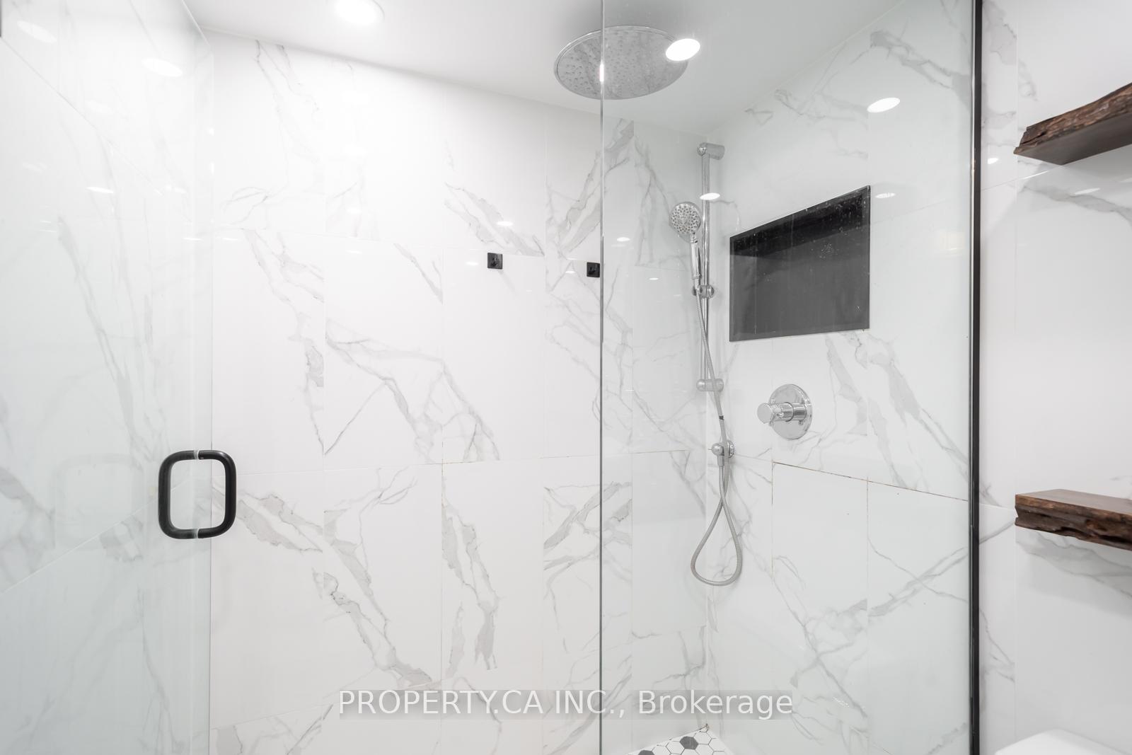 399 South Park Road 303