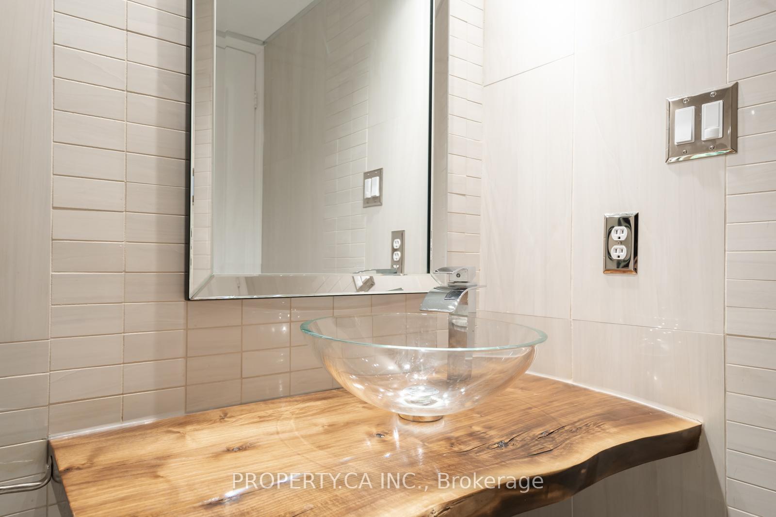 399 South Park Road 303