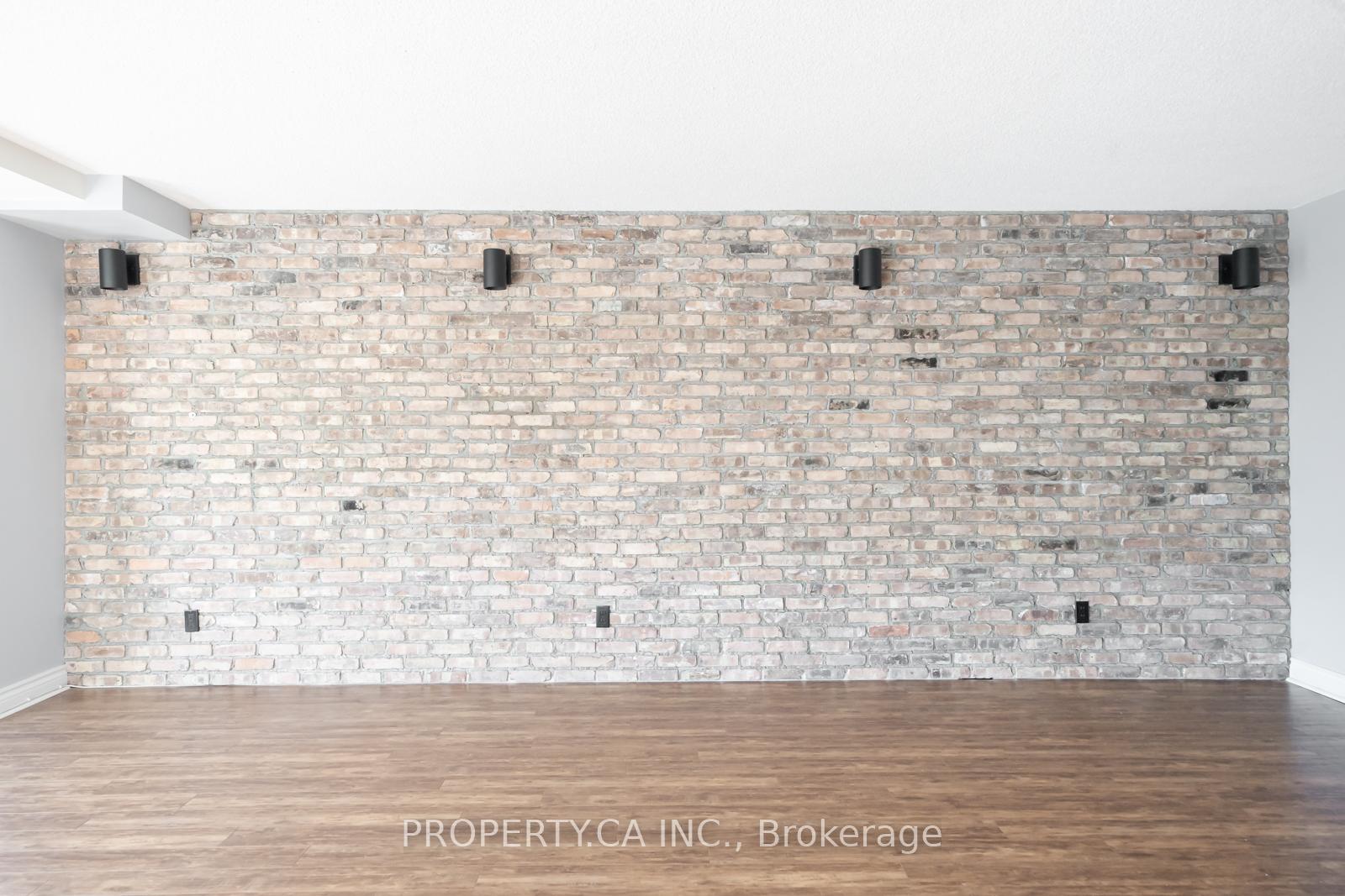 399 South Park Road 303