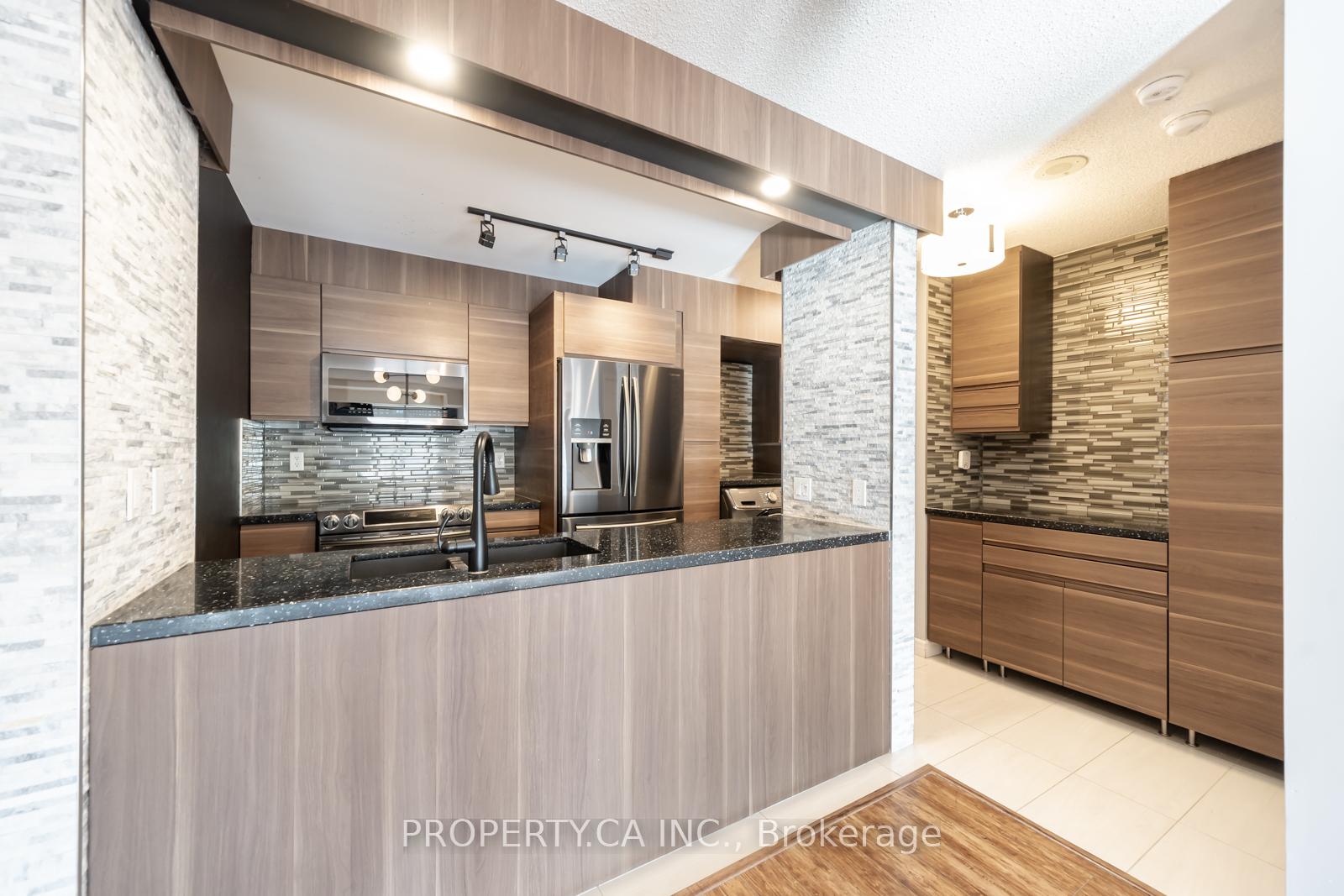 399 South Park Road 303