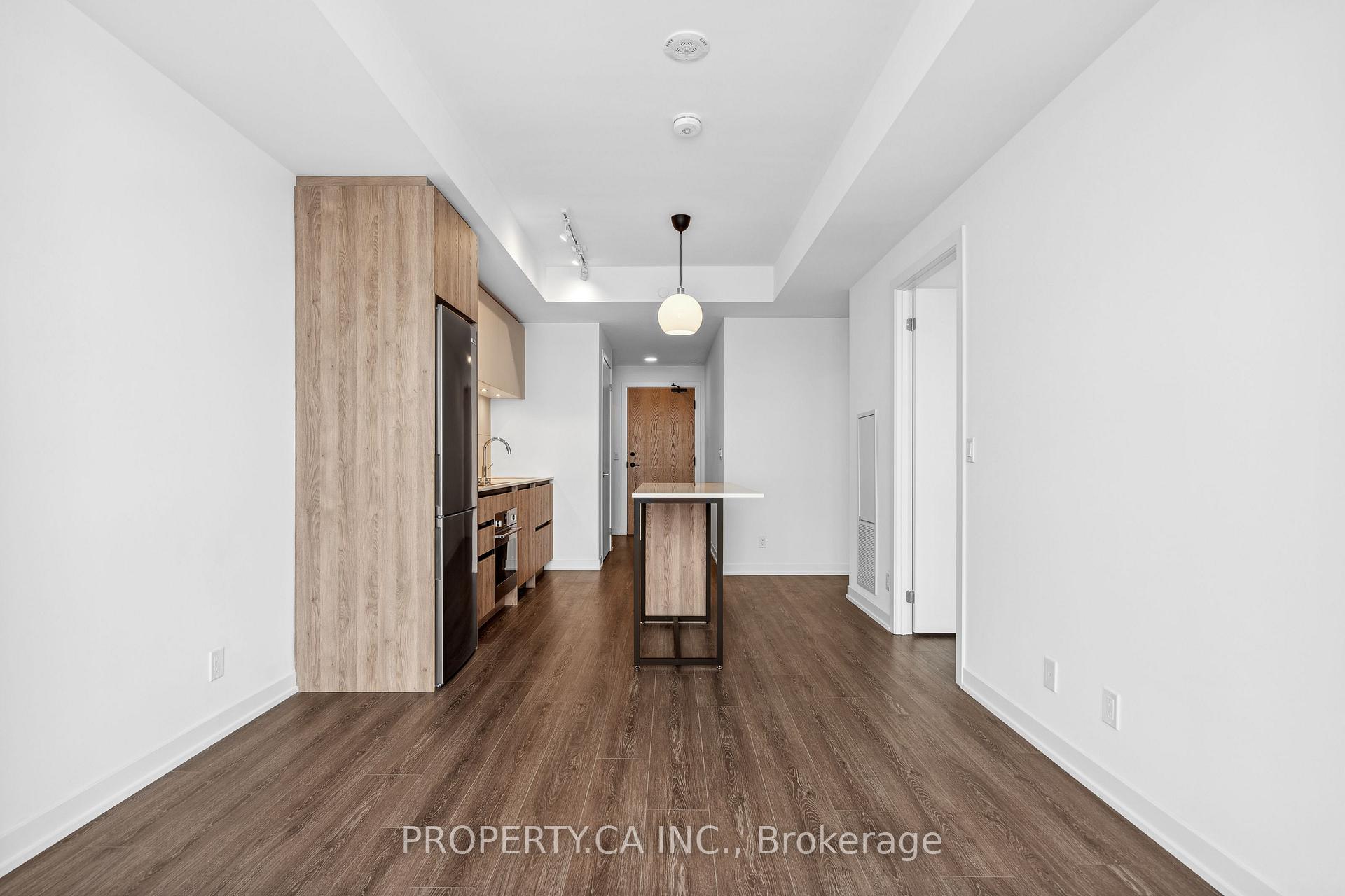 7950 Bathurst Street 2405