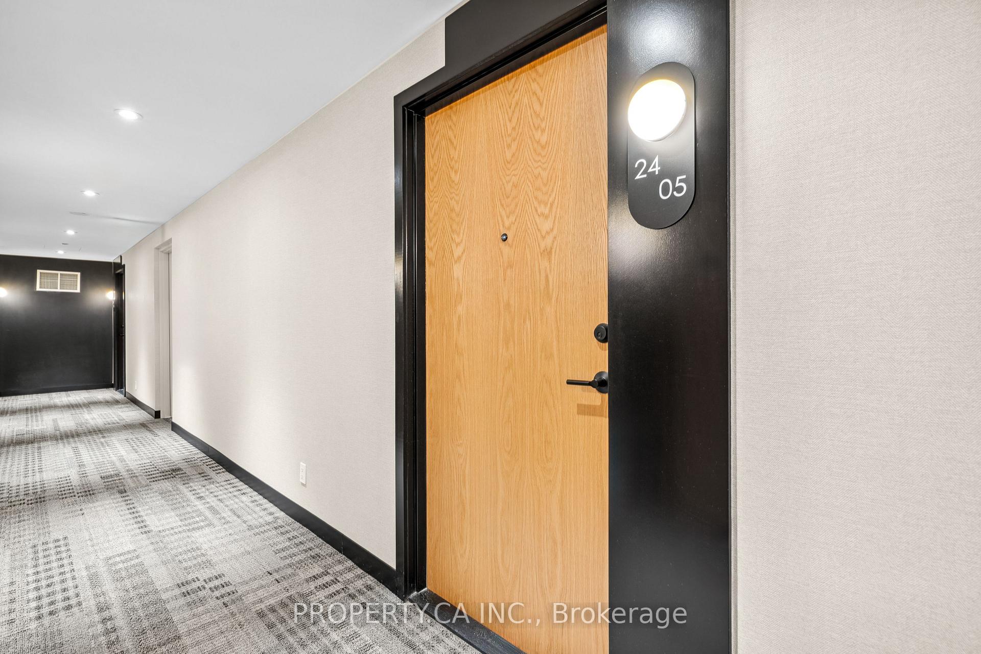 7950 Bathurst Street 2405