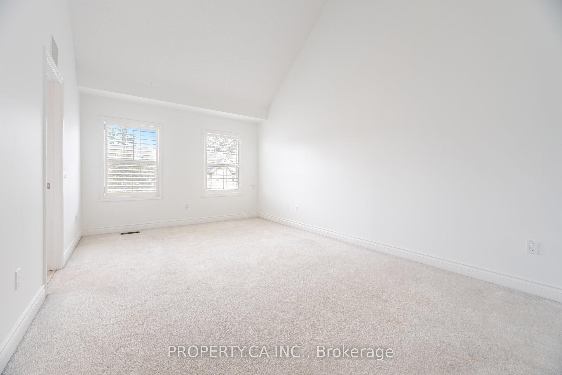 8038 Yonge Street 25