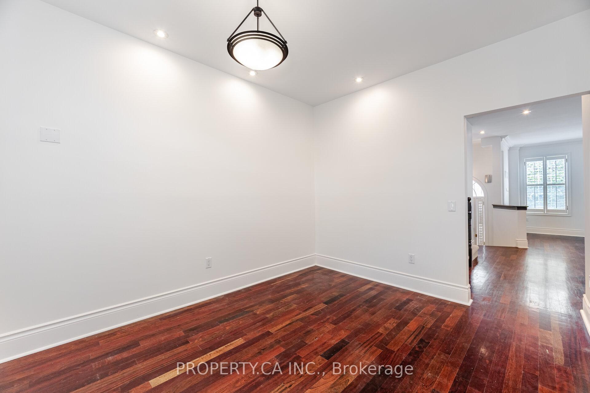 8038 Yonge Street 25
