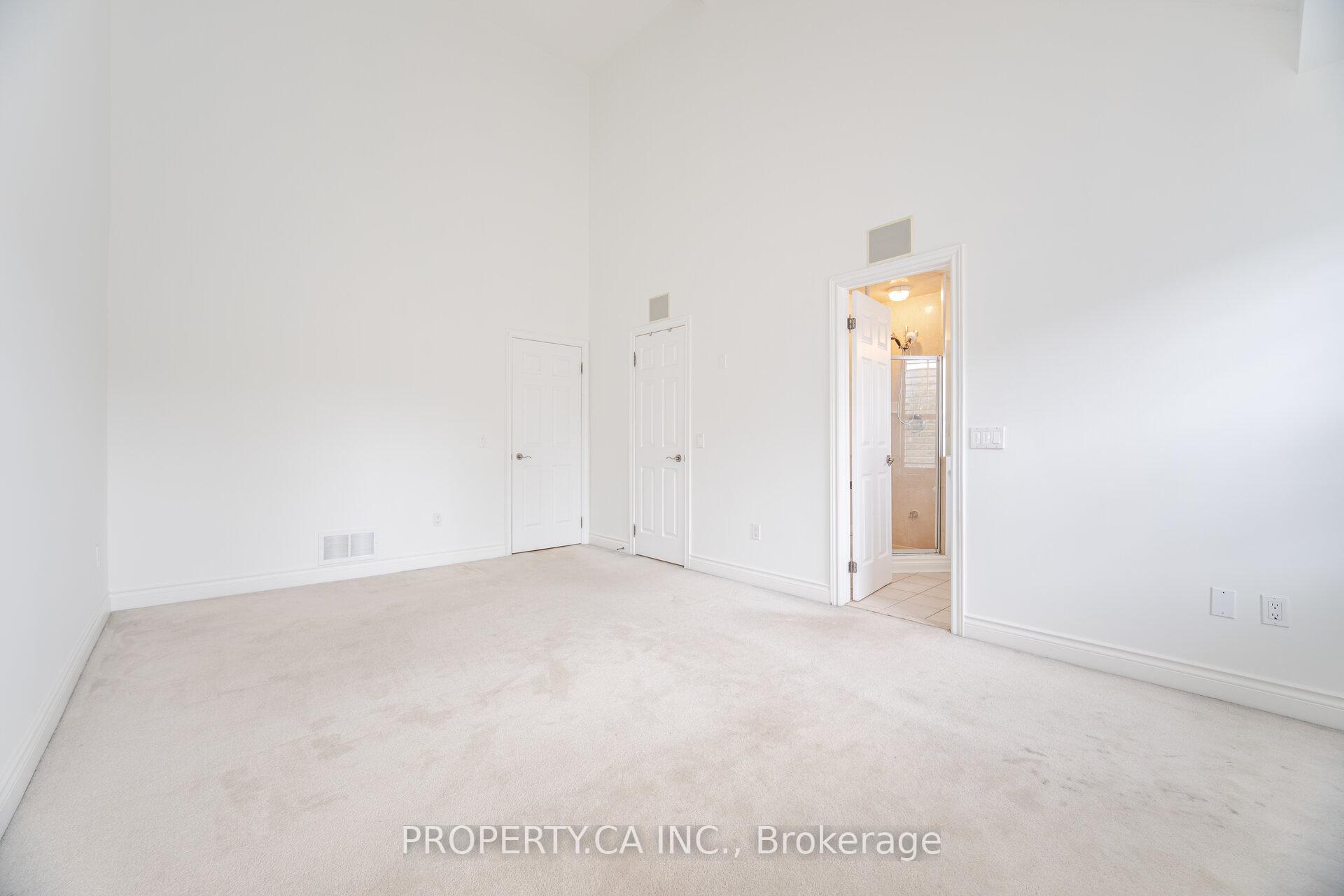 8038 Yonge Street 25