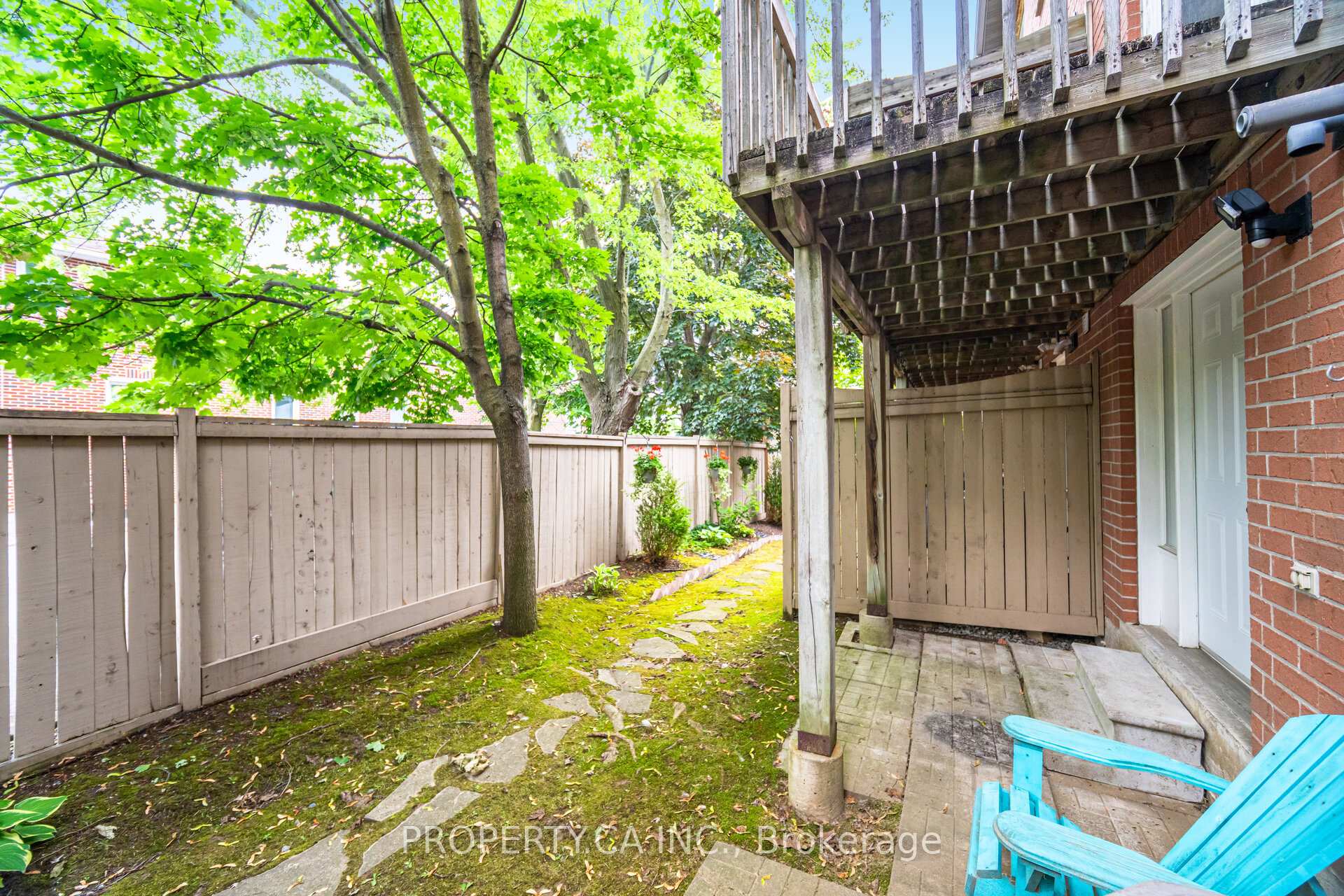 8038 Yonge Street 25