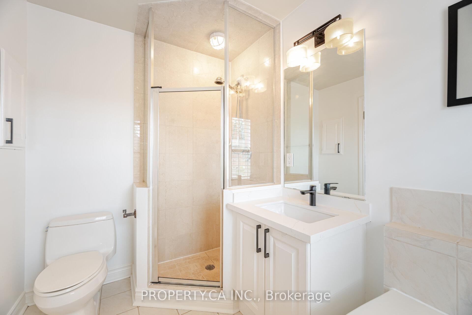 8038 Yonge Street 25