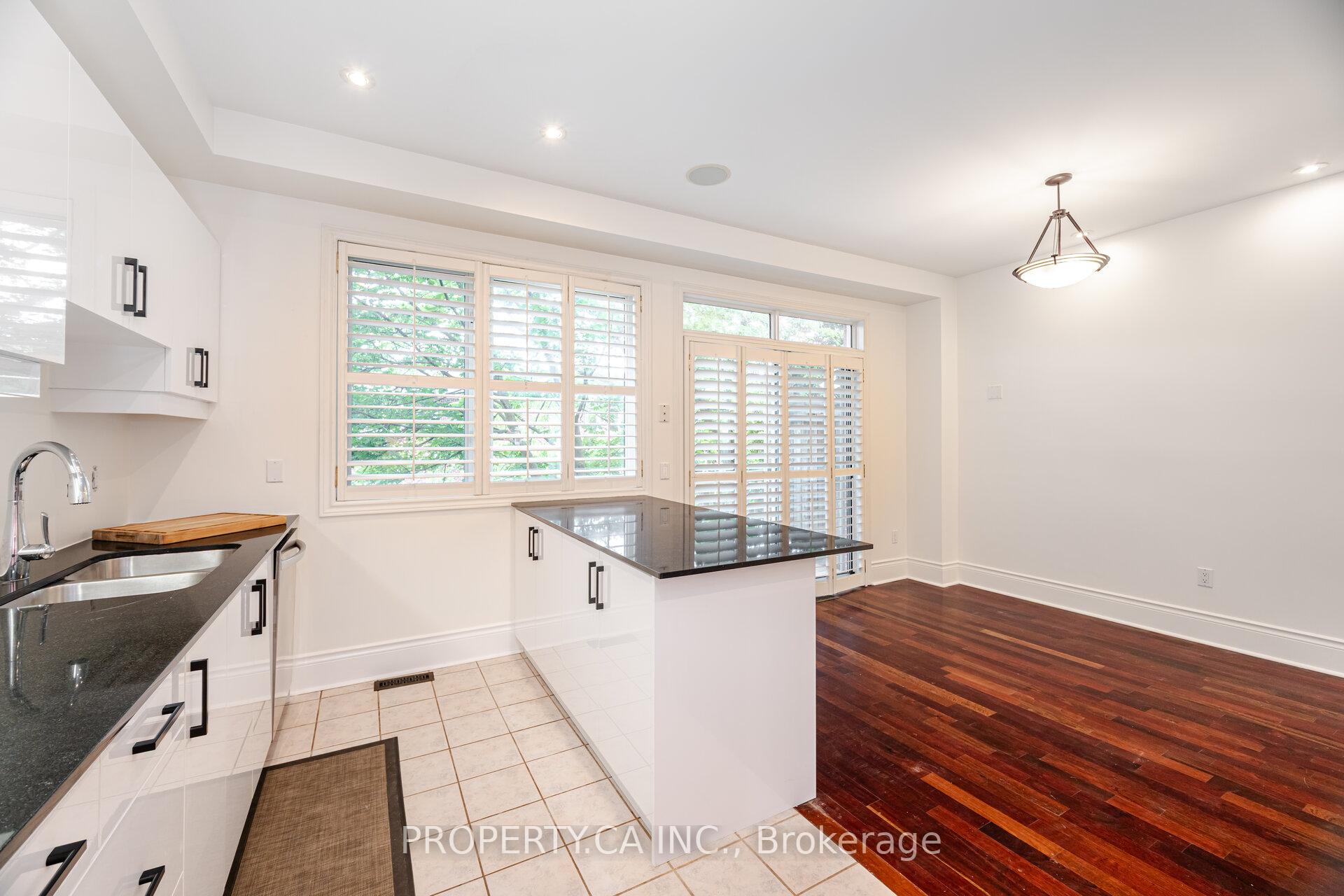 8038 Yonge Street 25