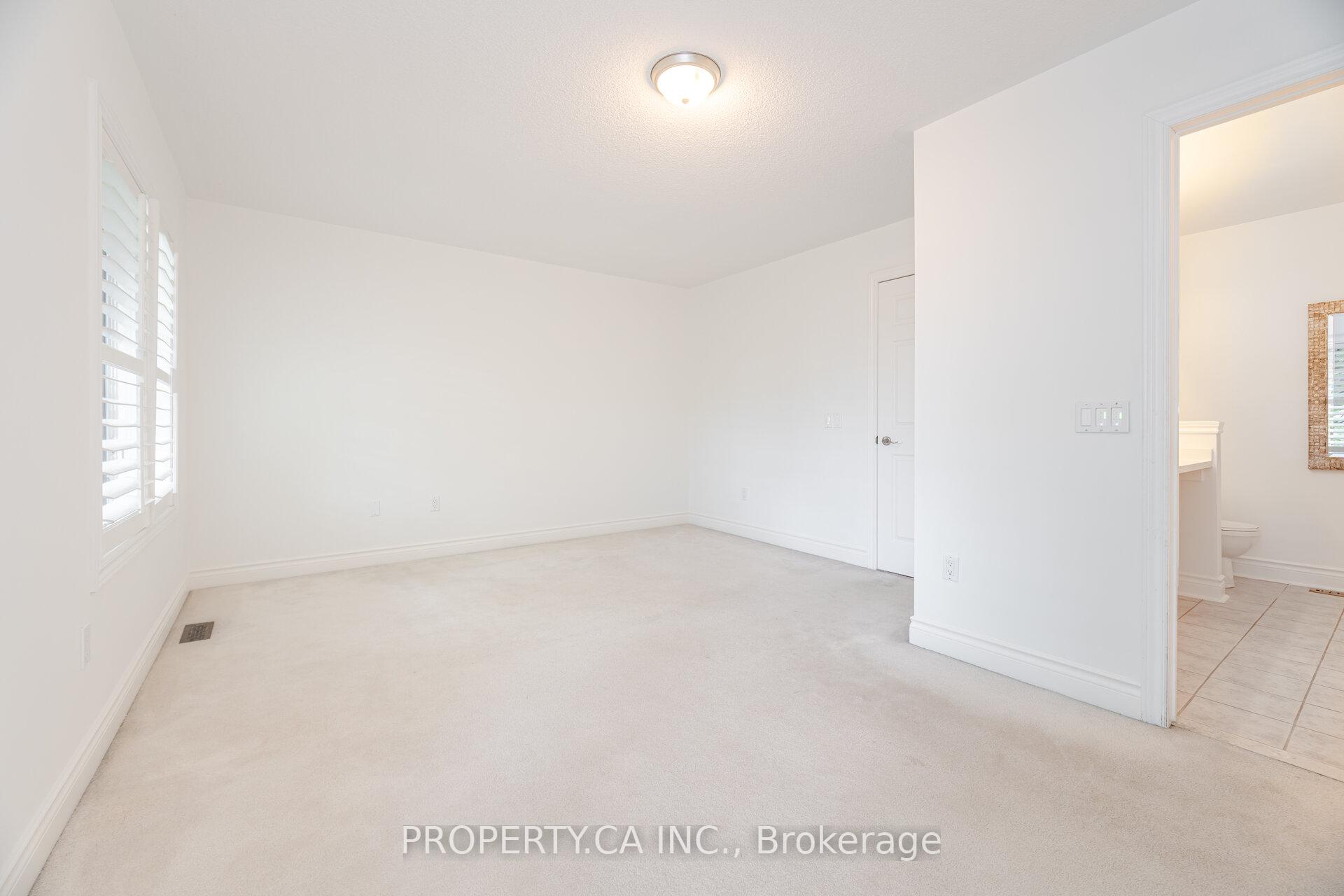 8038 Yonge Street 25