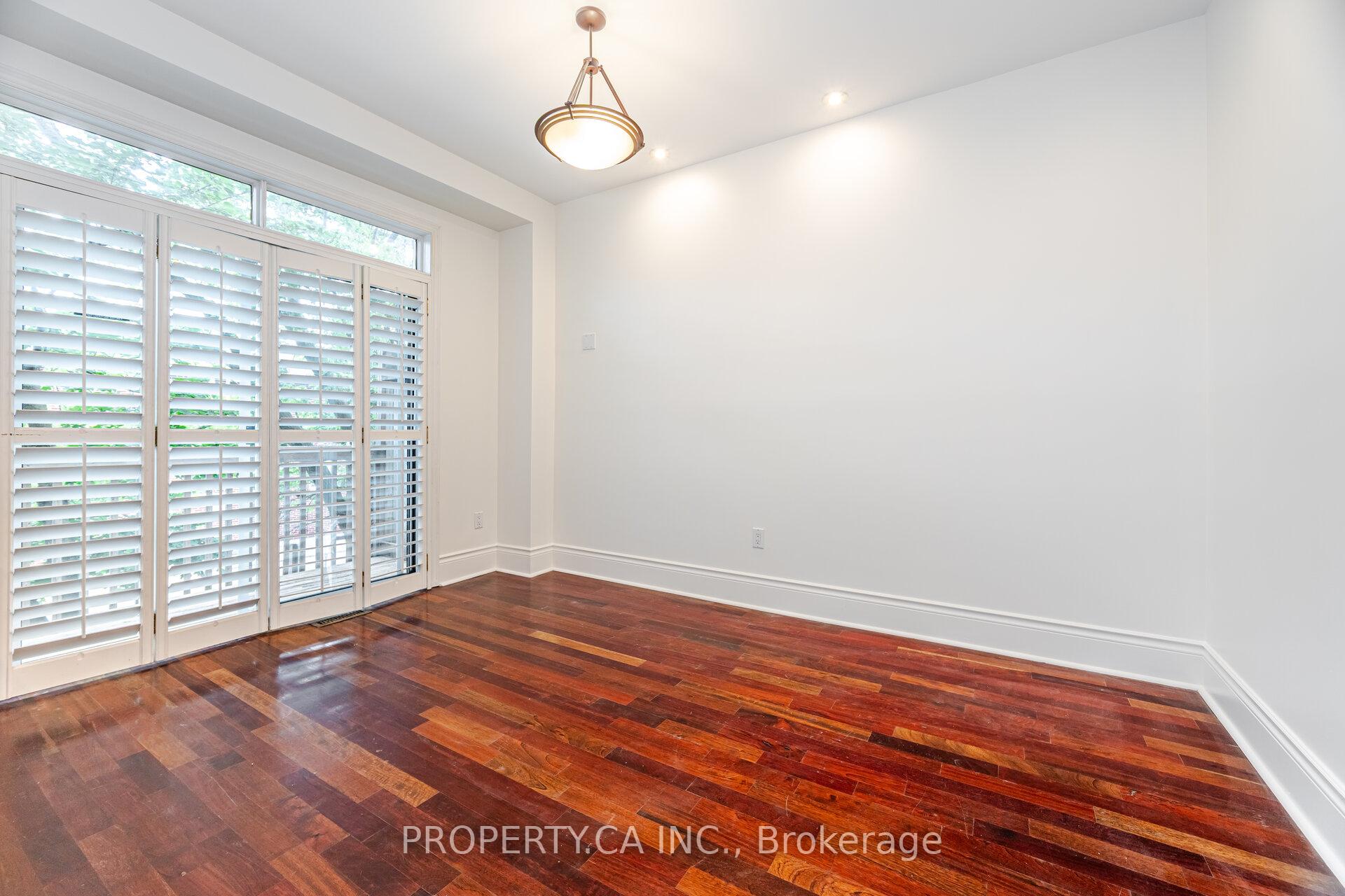 8038 Yonge Street 25