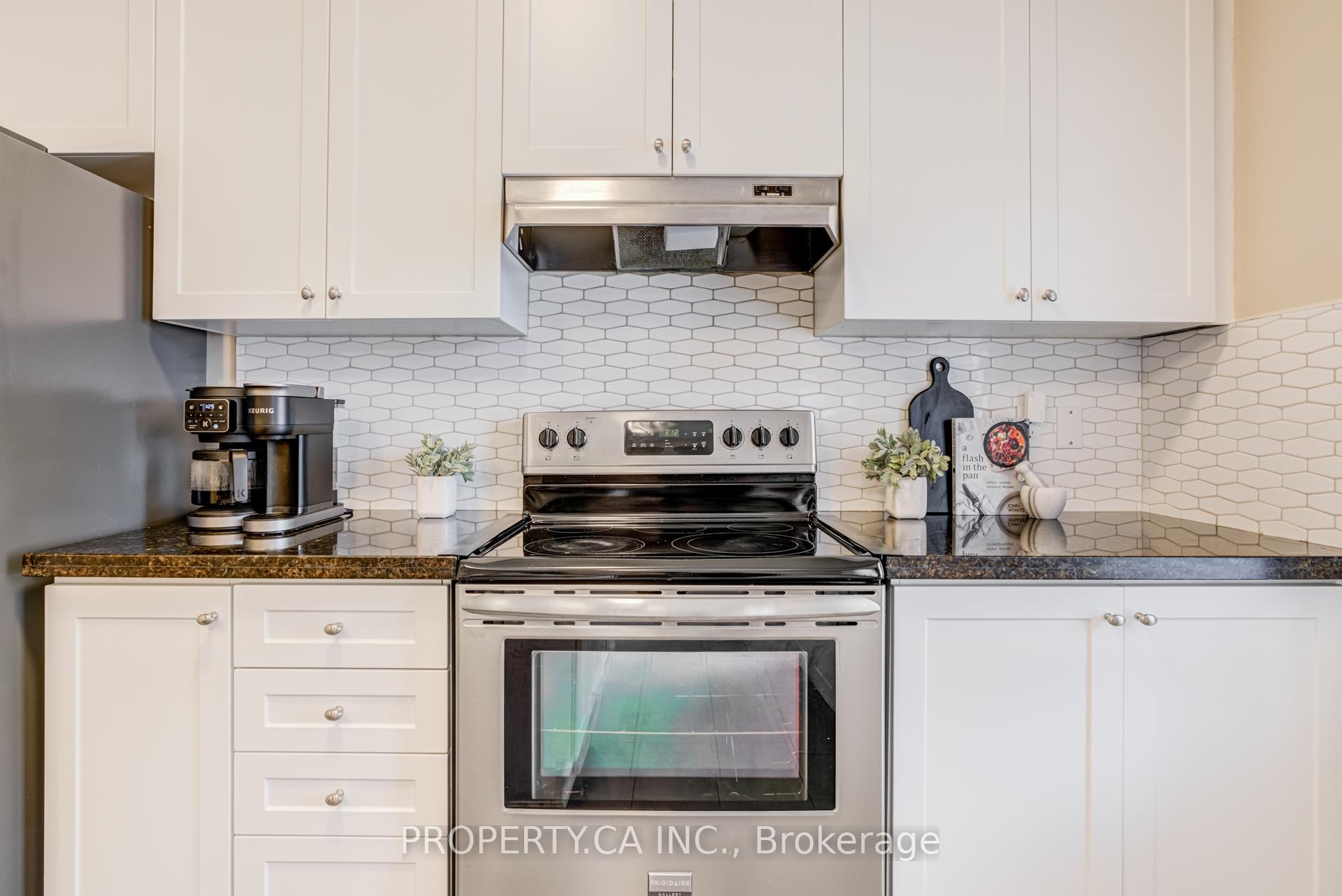 10060 Keele Street 16