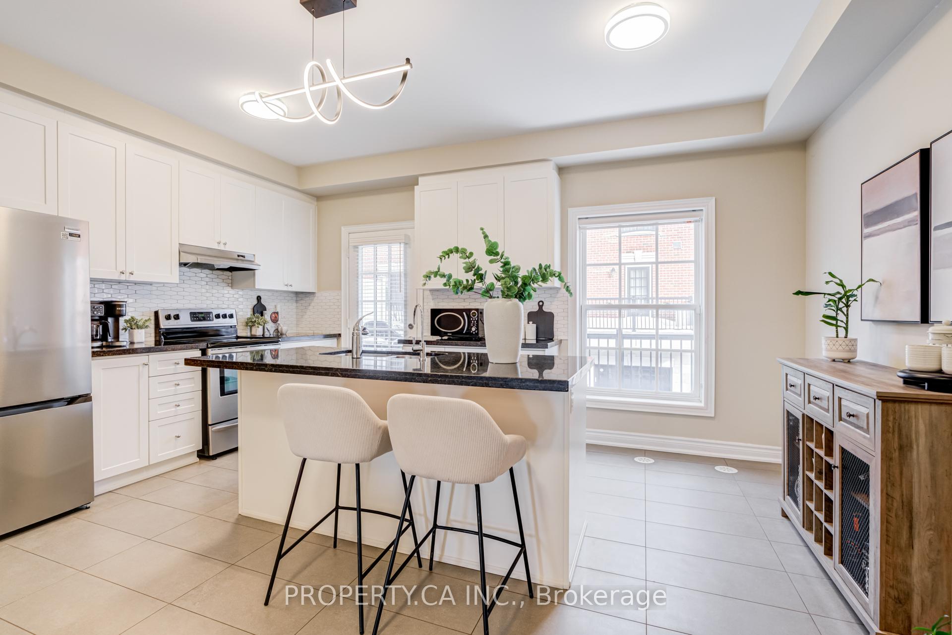 10060 Keele Street 16