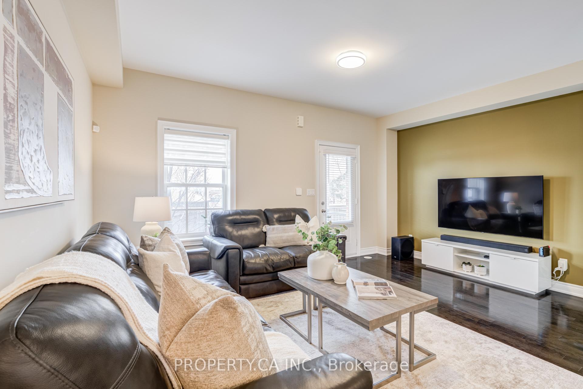 10060 Keele Street 16