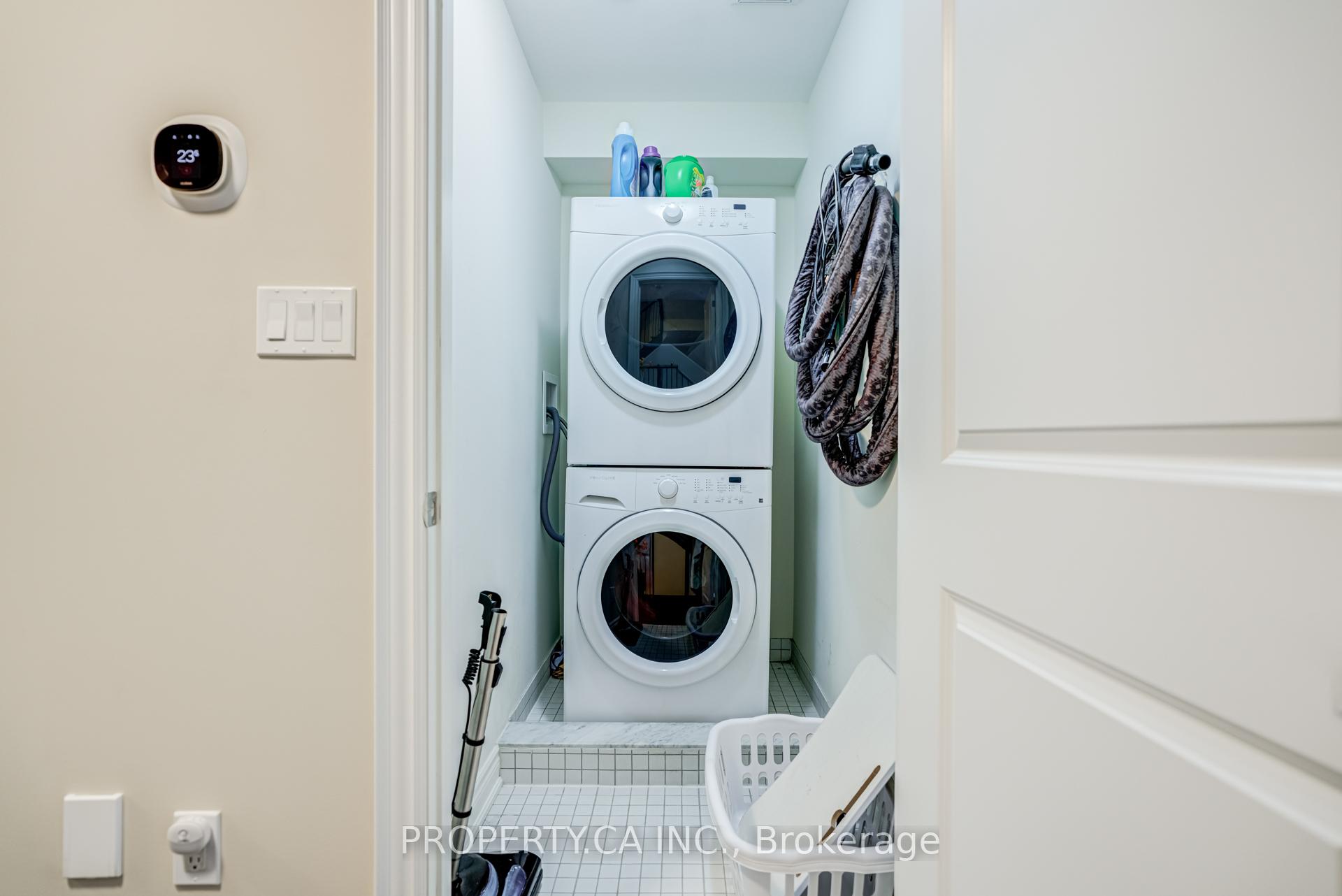 10060 Keele Street 16