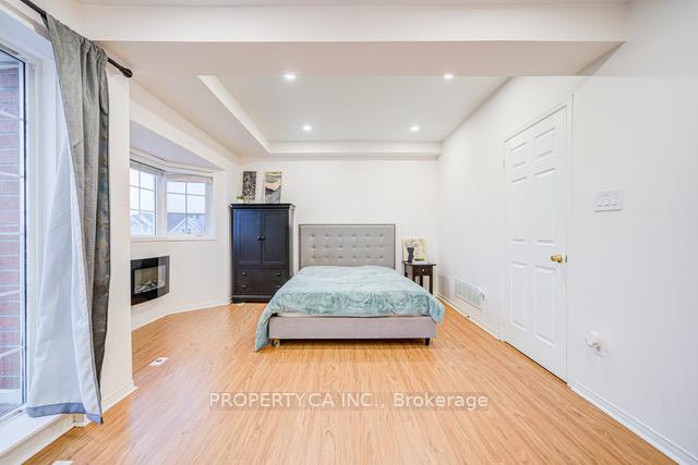 15 Cornell Meadows Avenue A206