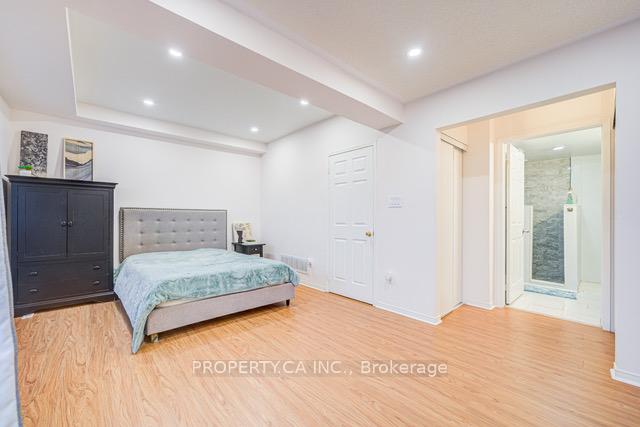 15 Cornell Meadows Avenue A206