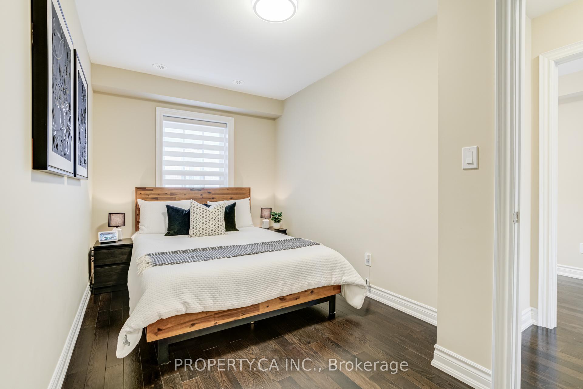 10060 Keele Street 16