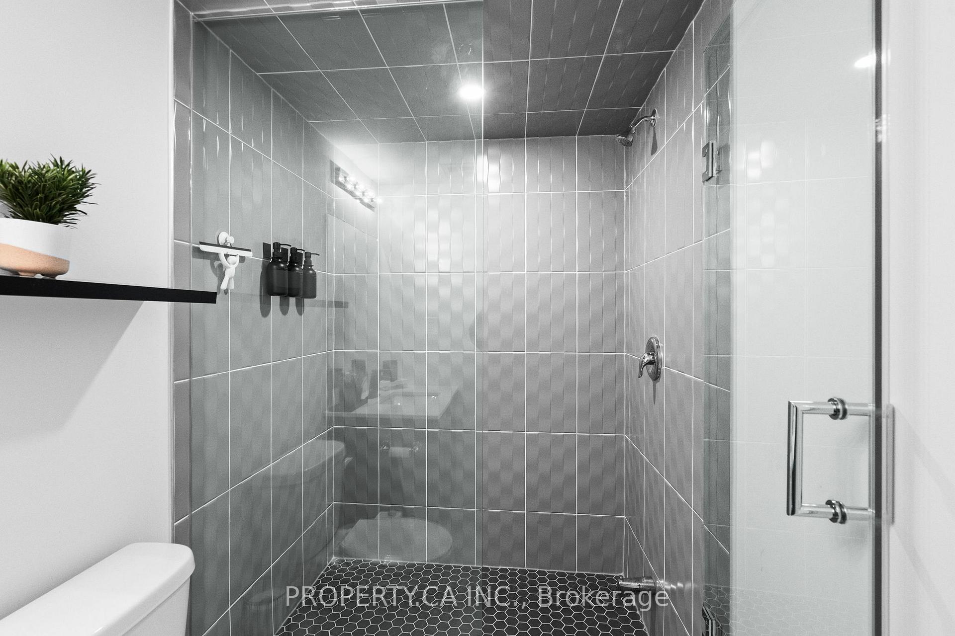 58 Elizabeth Street S 2207