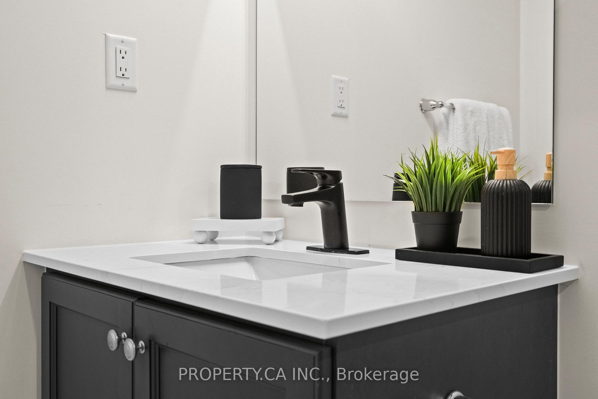 58 Elizabeth Street S 2207