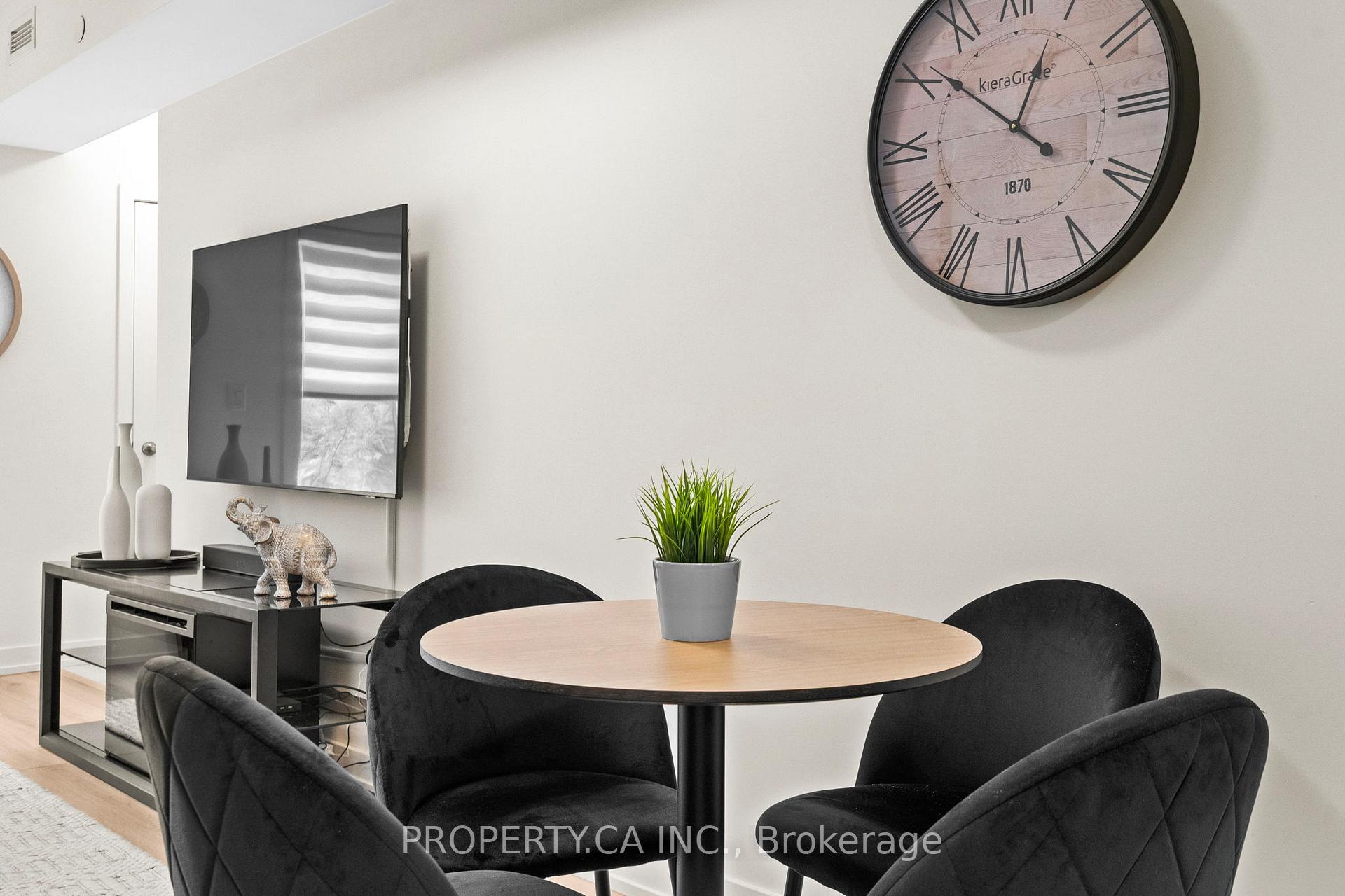 58 Elizabeth Street S 2207