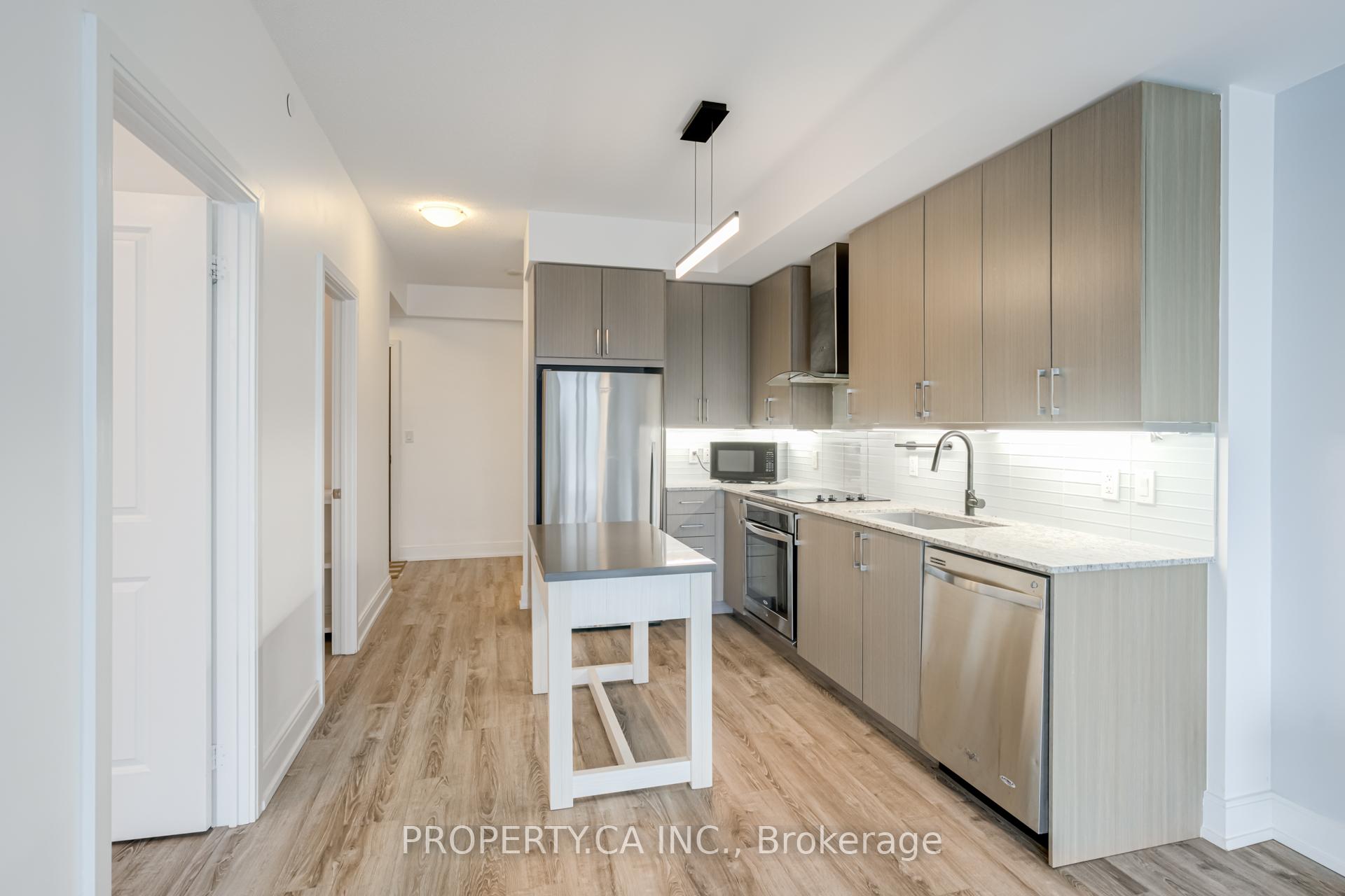 9600 Yonge Street 305B