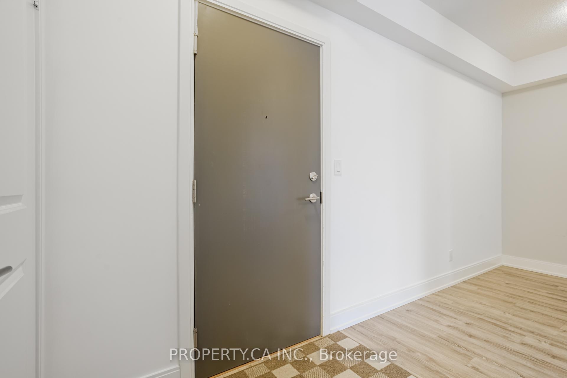 9600 Yonge Street 305B