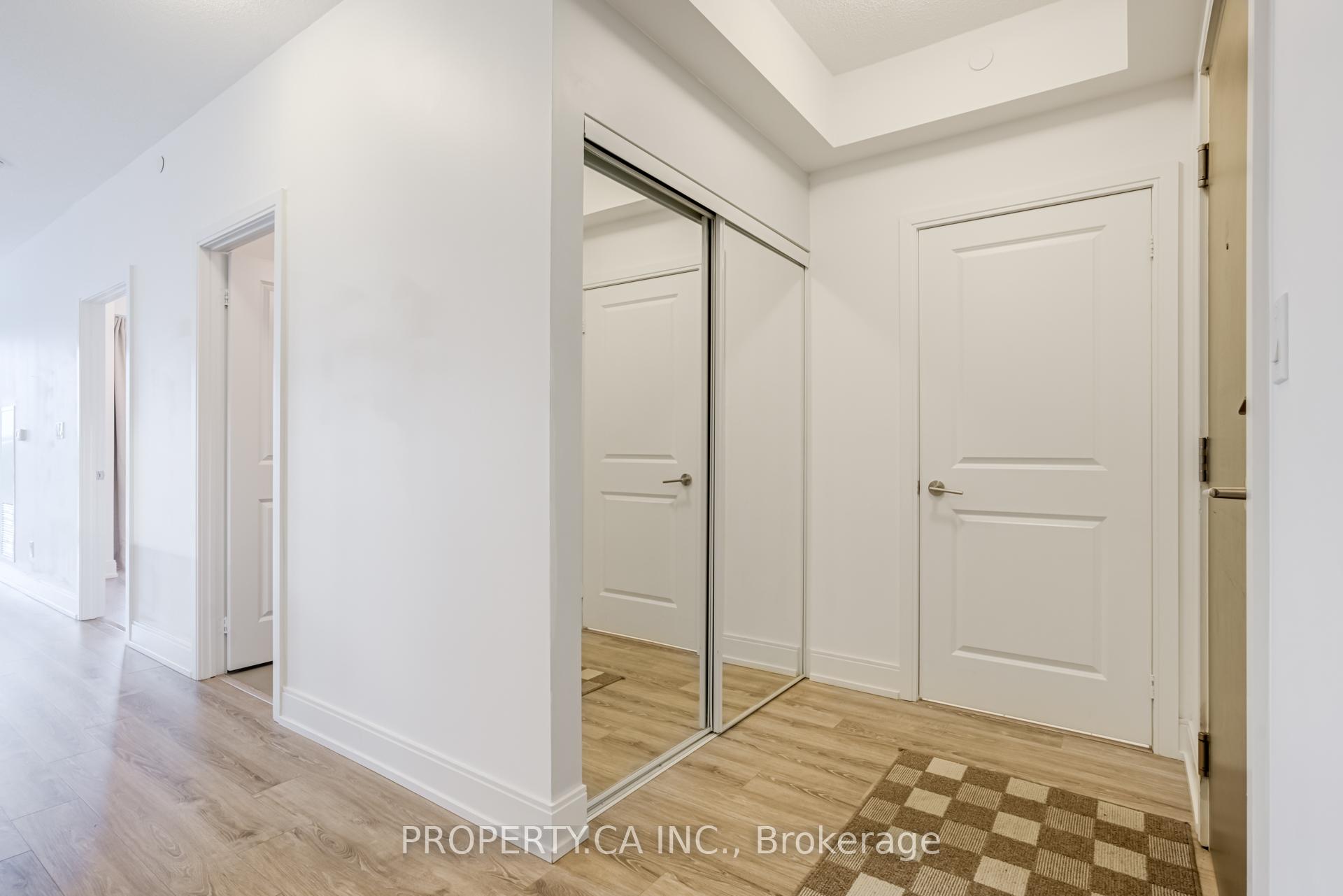 9600 Yonge Street 305B